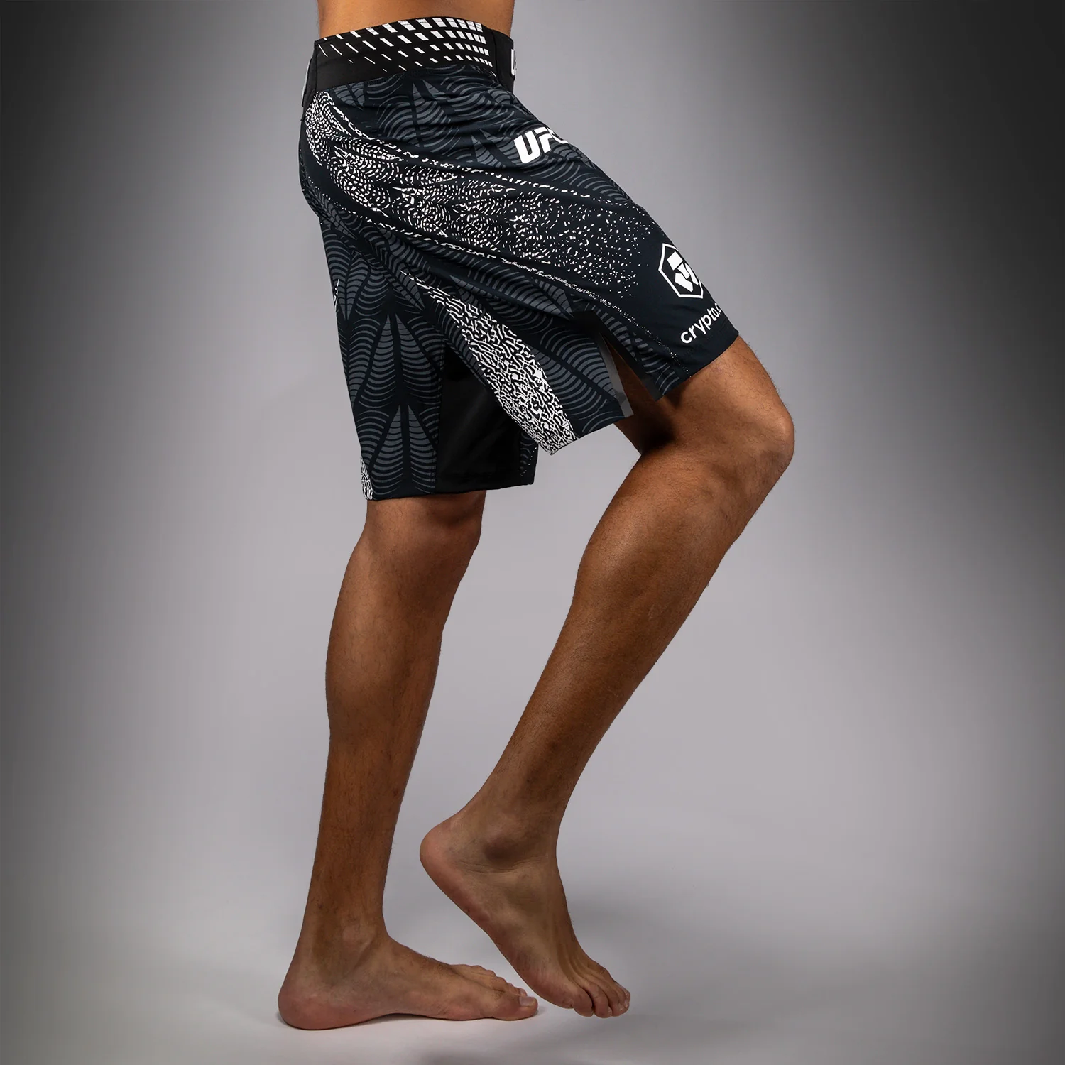 UFC Zenith by Venum Authentic Fight Night Short de pelea ajuste largo Hombre - Negro - Image 4