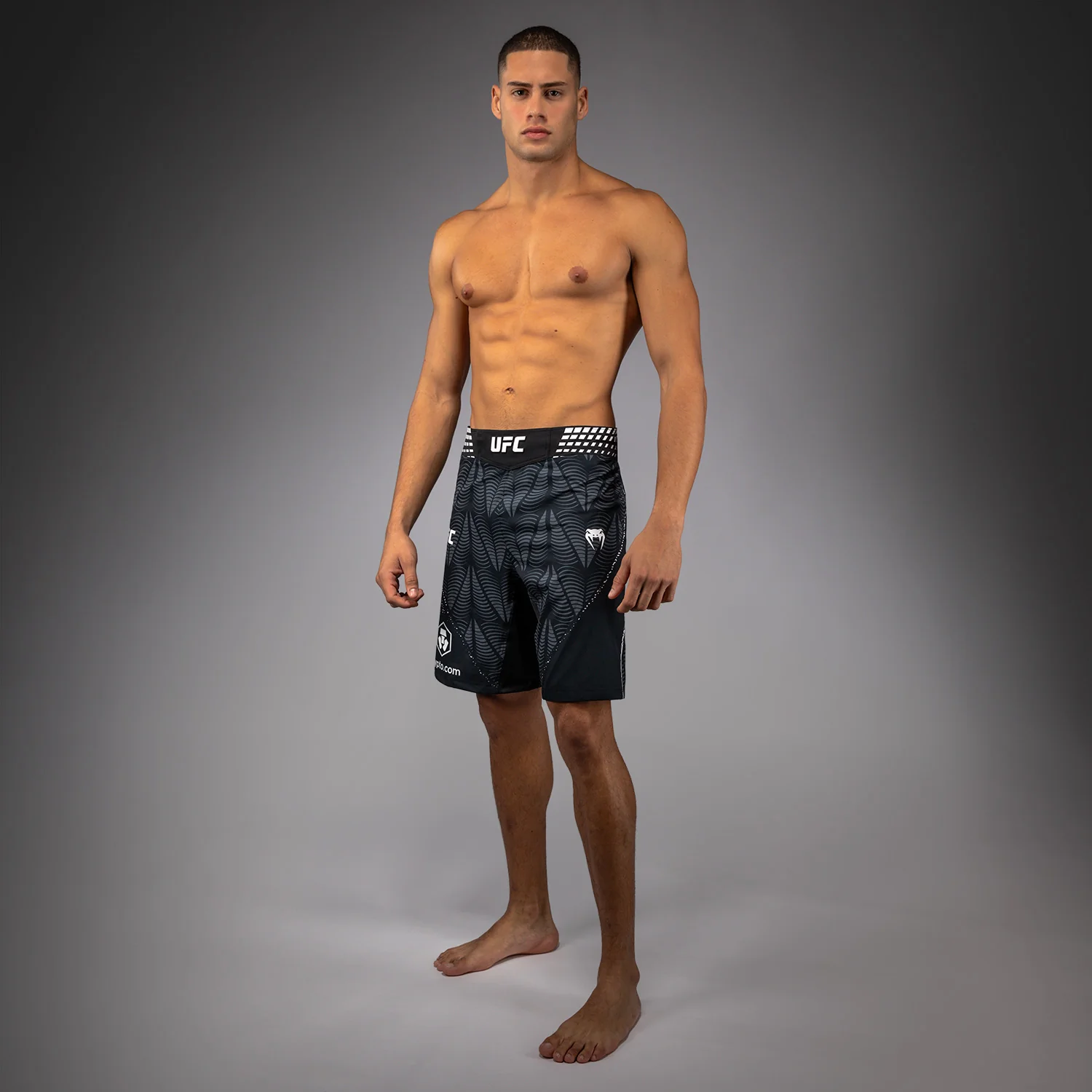 UFC Zenith by Venum Authentic Fight Night Short de pelea ajuste largo Hombre - Negro - Image 9