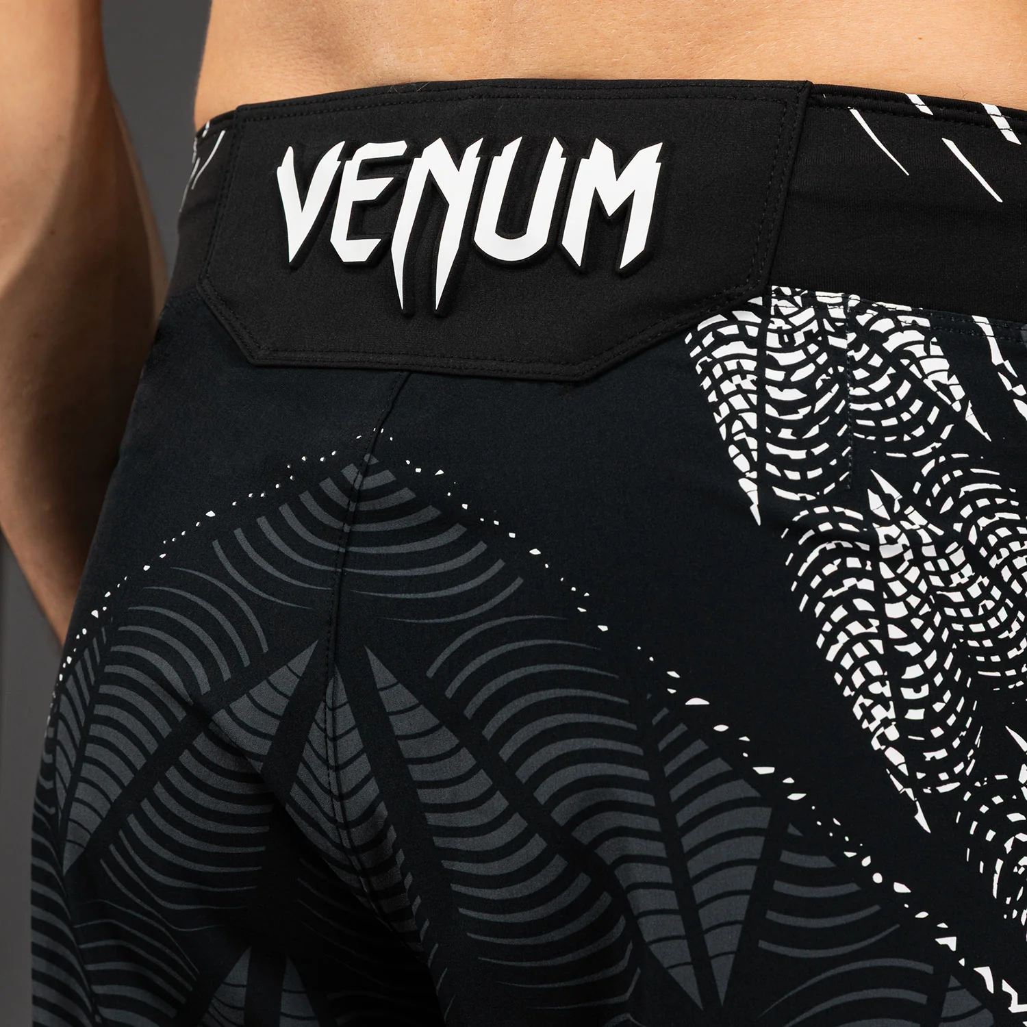 UFC Zenith by Venum Authentic Fight Night Short de pelea Gladiator Hombre - Negro - Image 6