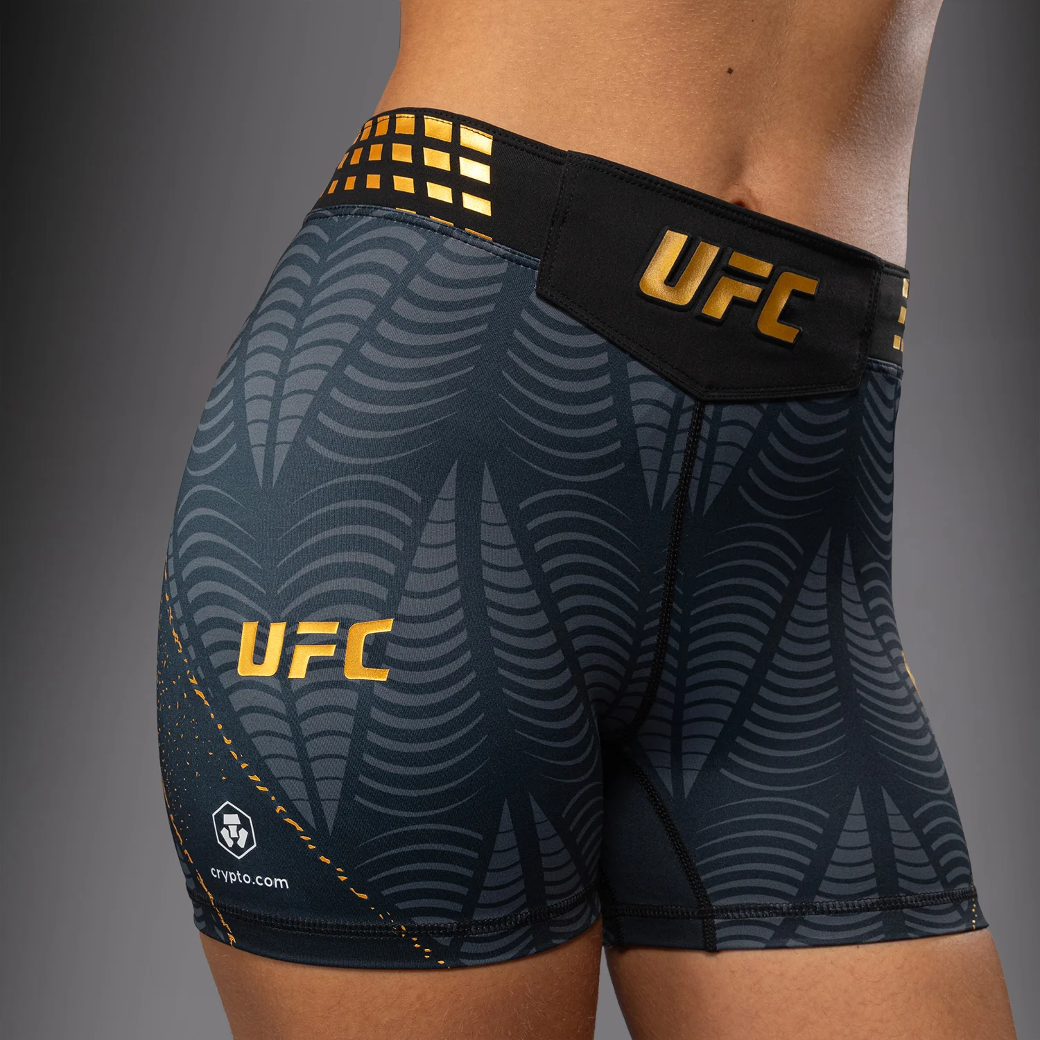 UFC Zenith by Venum Authentic Fight Night Short Vale Tudo ajuste corto Mujer - Champion - Image 5