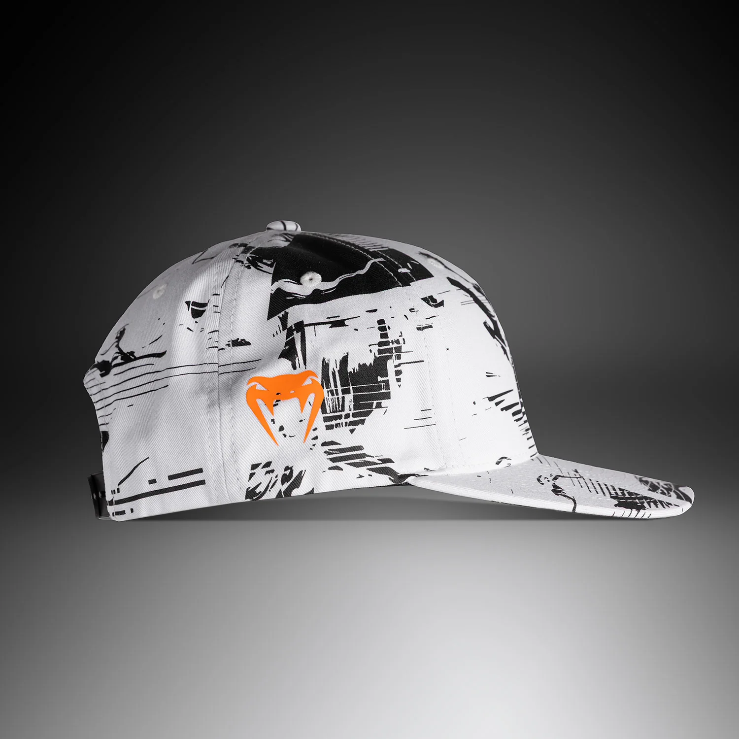 Venum Zenith Gorro Trucker Authentic Fight Week – Blanco - Image 3