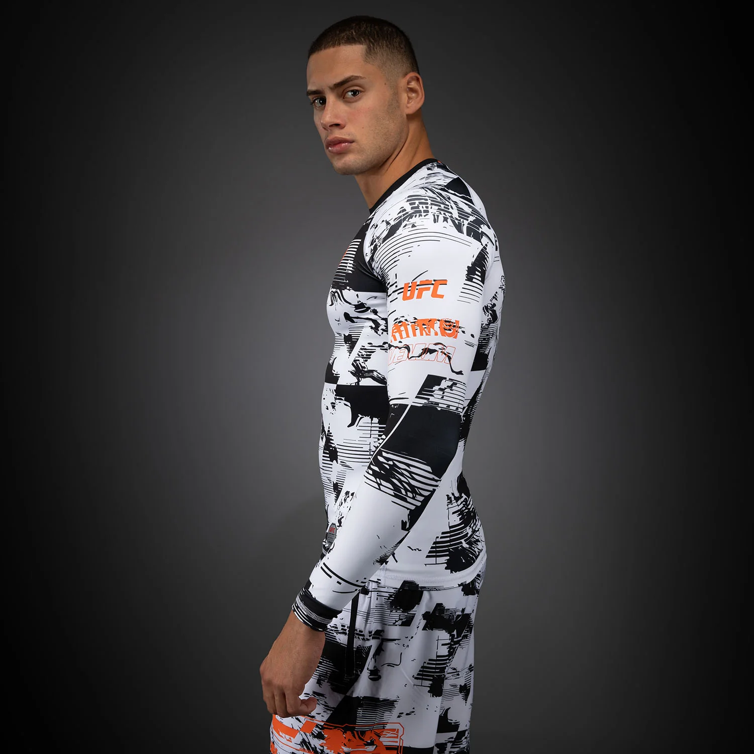 UFC Zenith by Venum Authentic Fight Week Rashguard de manga larga Performance Hombre - Blanco - Image 2