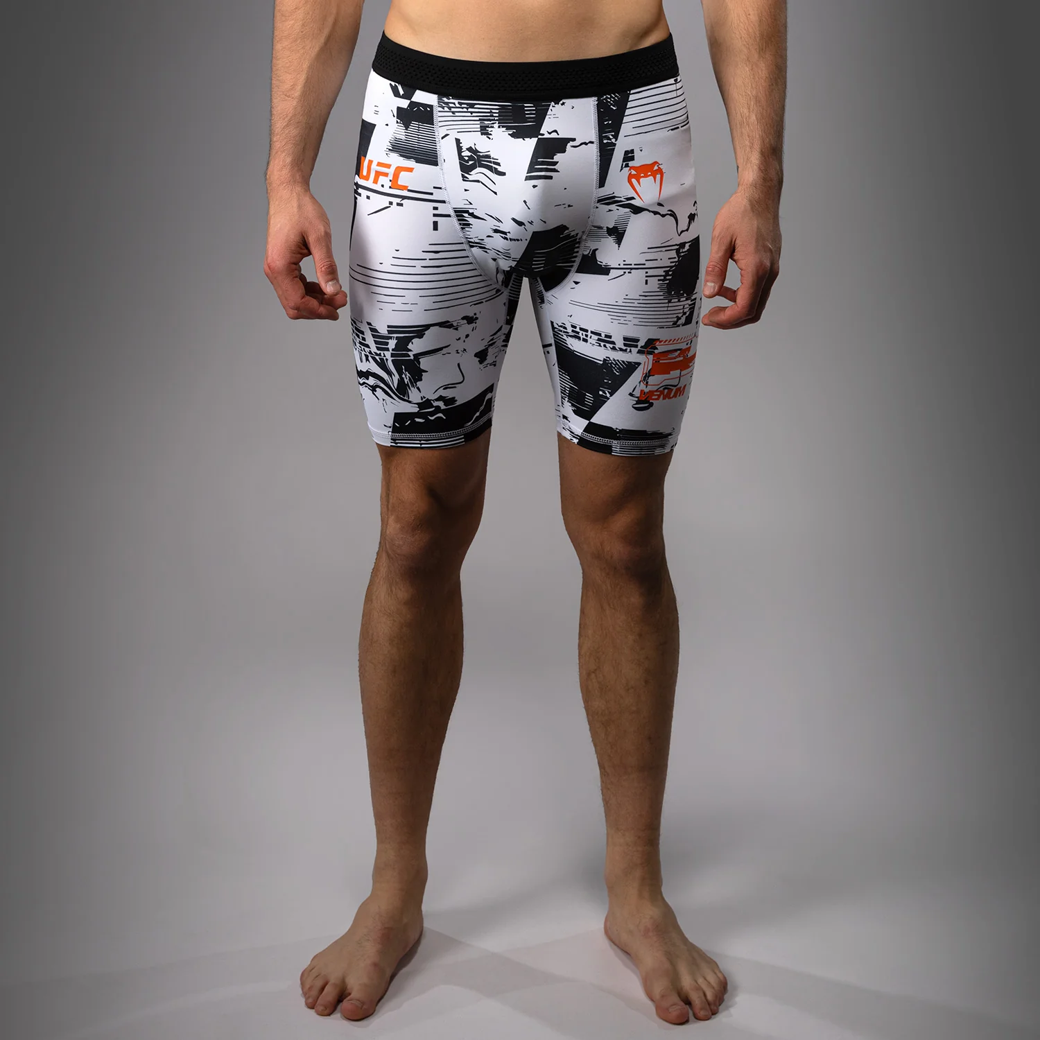 UFC Zenith by Venum Authentic Fight Week Short Vale Tudo Performance Hombre - Blanco
