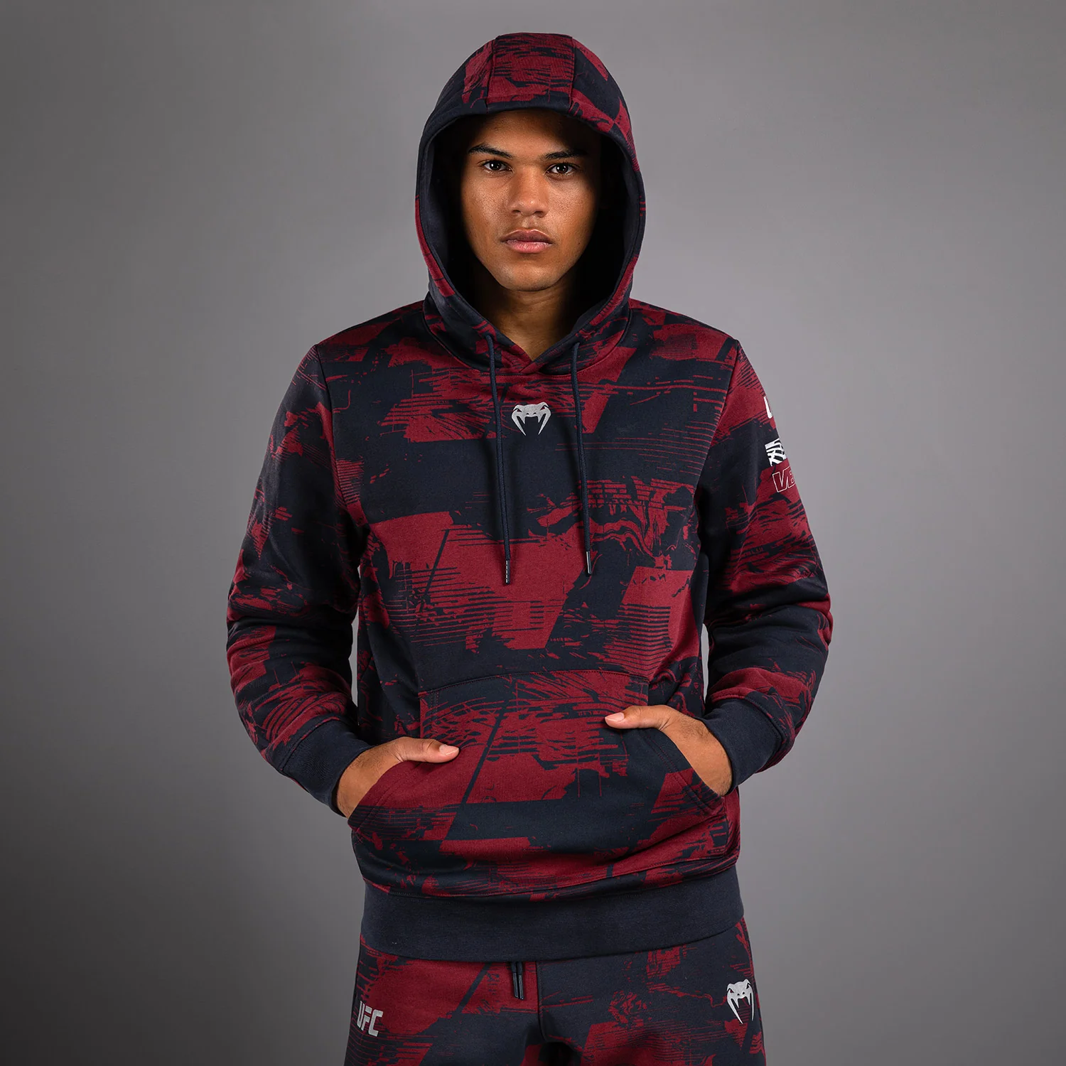 UFC Zenith by Venum Authentic Fight Week Sudadera Hombre - Azul marino/Burdeos/Plateado - Image 2