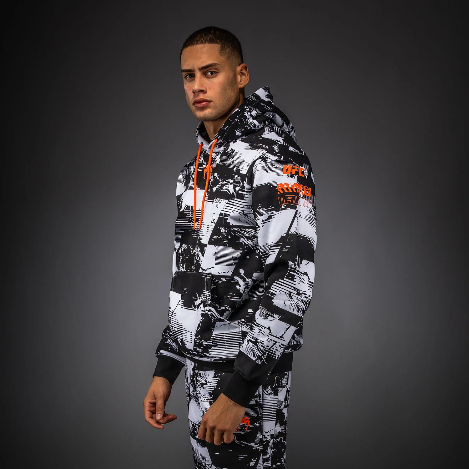 UFC Zenith by Venum Authentic Fight Week Sudadera Hombre - Blanco - Image 3