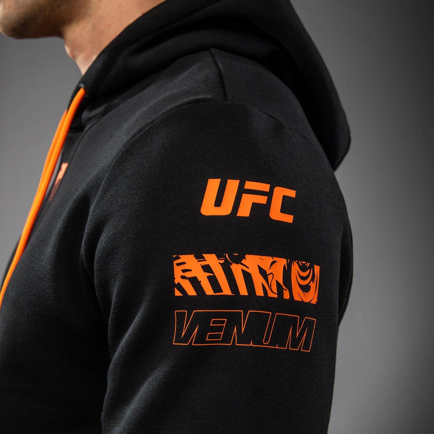 UFC Zenith by Venum Authentic Fight Week Sudadera Hombre - Negro - Image 7