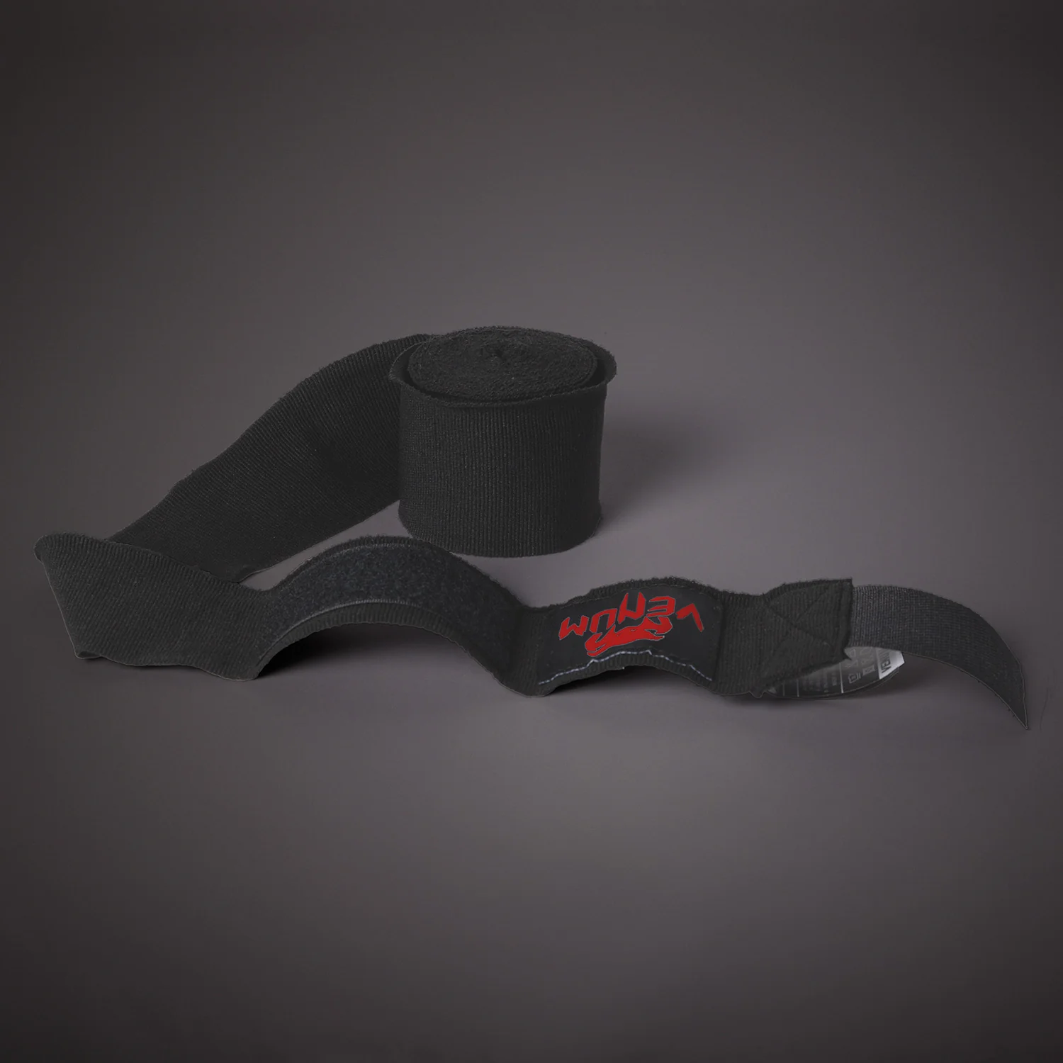Venum Kontact Boxing Vendas - Negro/Rojo - 2.5m (98 in) - Image 3