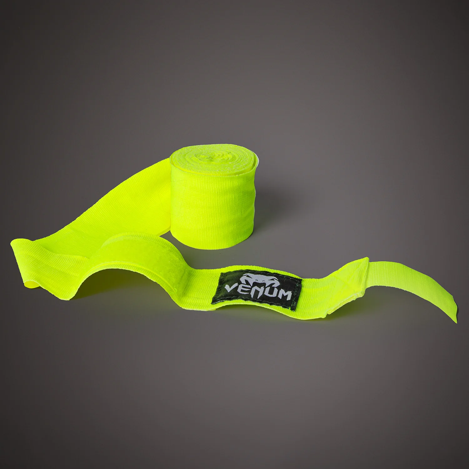 Venum Kontact Boxing Vendas - Amarillo Neón - 2.5m (98 in) - Image 3