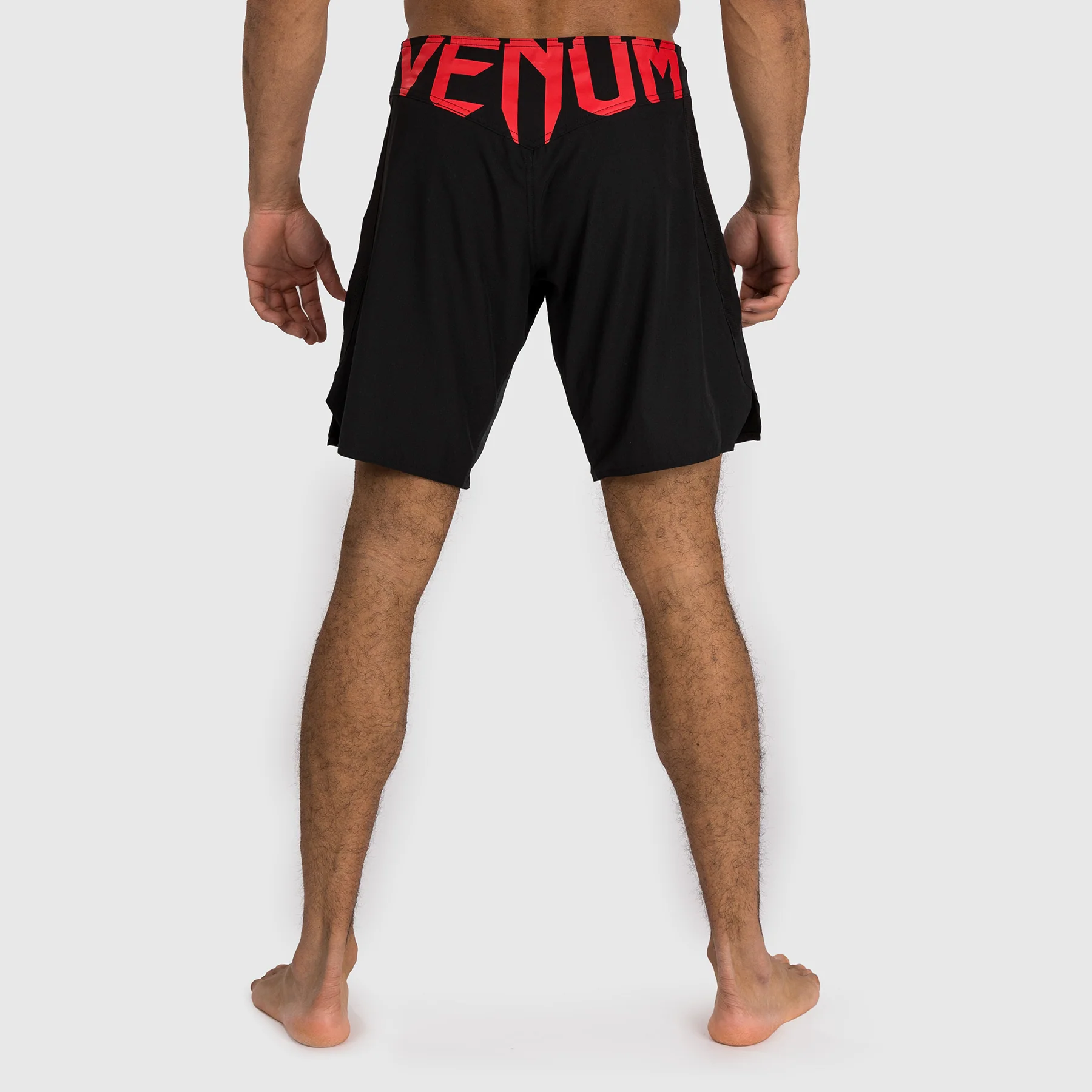 Venum Light 5.0 Pantalones cortos de lucha - Negro/Rojo - Image 2