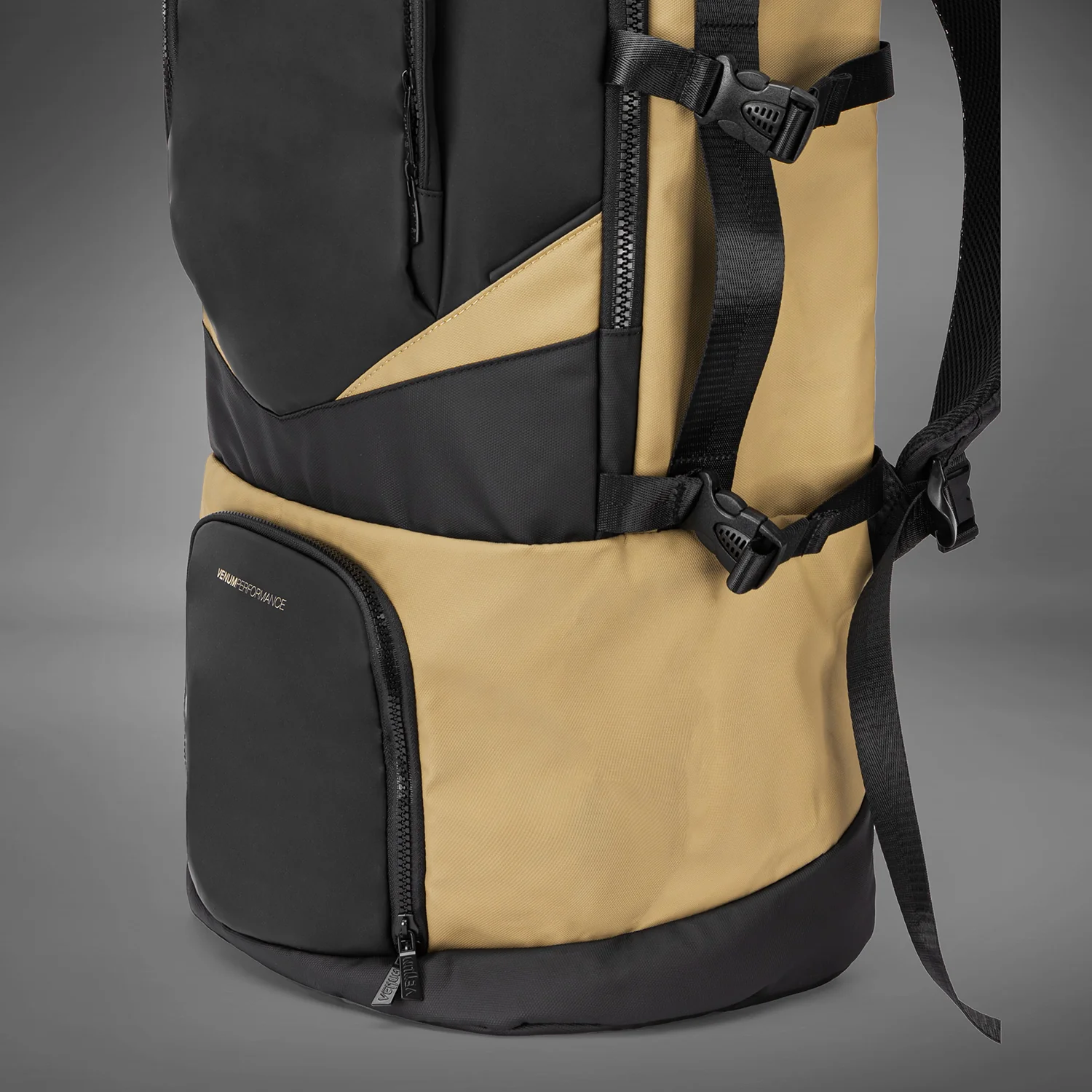 Venum Evo 2 Xtrem Mochila (50-63L) – Negro/Arena - Image 6