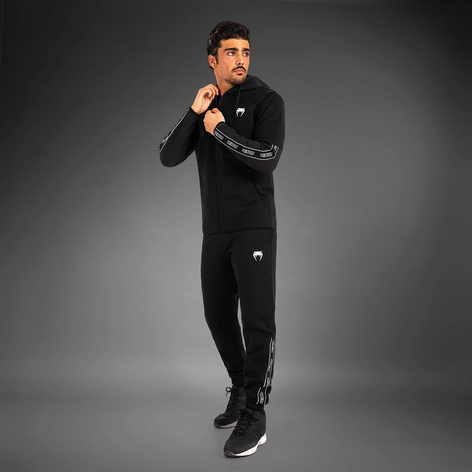 Venum Contender 4.0 Sudadera con capucha para hombre - Negra - Image 3