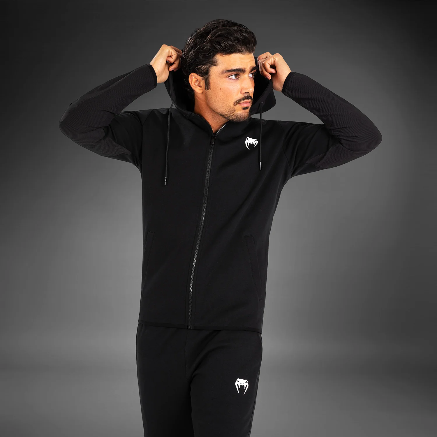 Venum Contender 4.0 Sudadera con capucha para hombre - Negra - Image 4