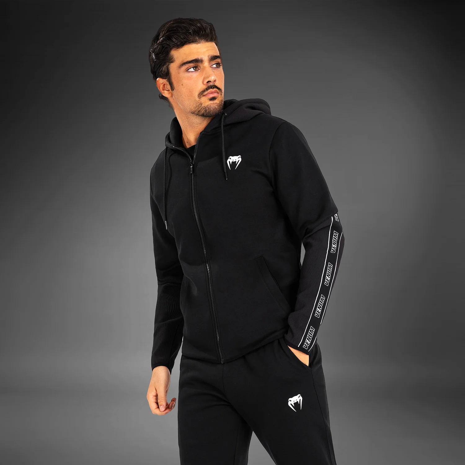 Venum Contender 4.0 Sudadera con capucha para hombre - Negra - Image 5