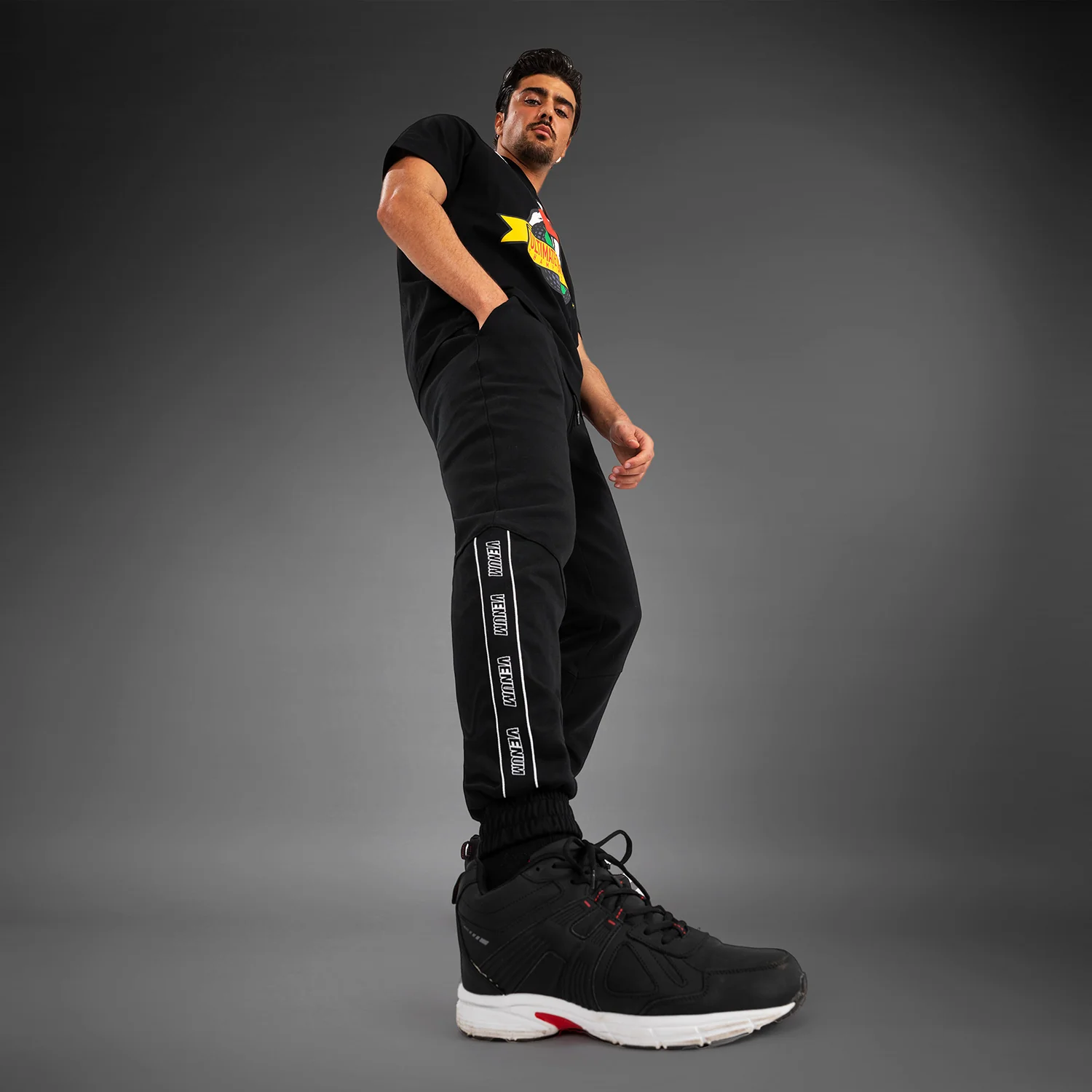 Venum Contender 4.0 Joggers para hombre - Negro - Image 4