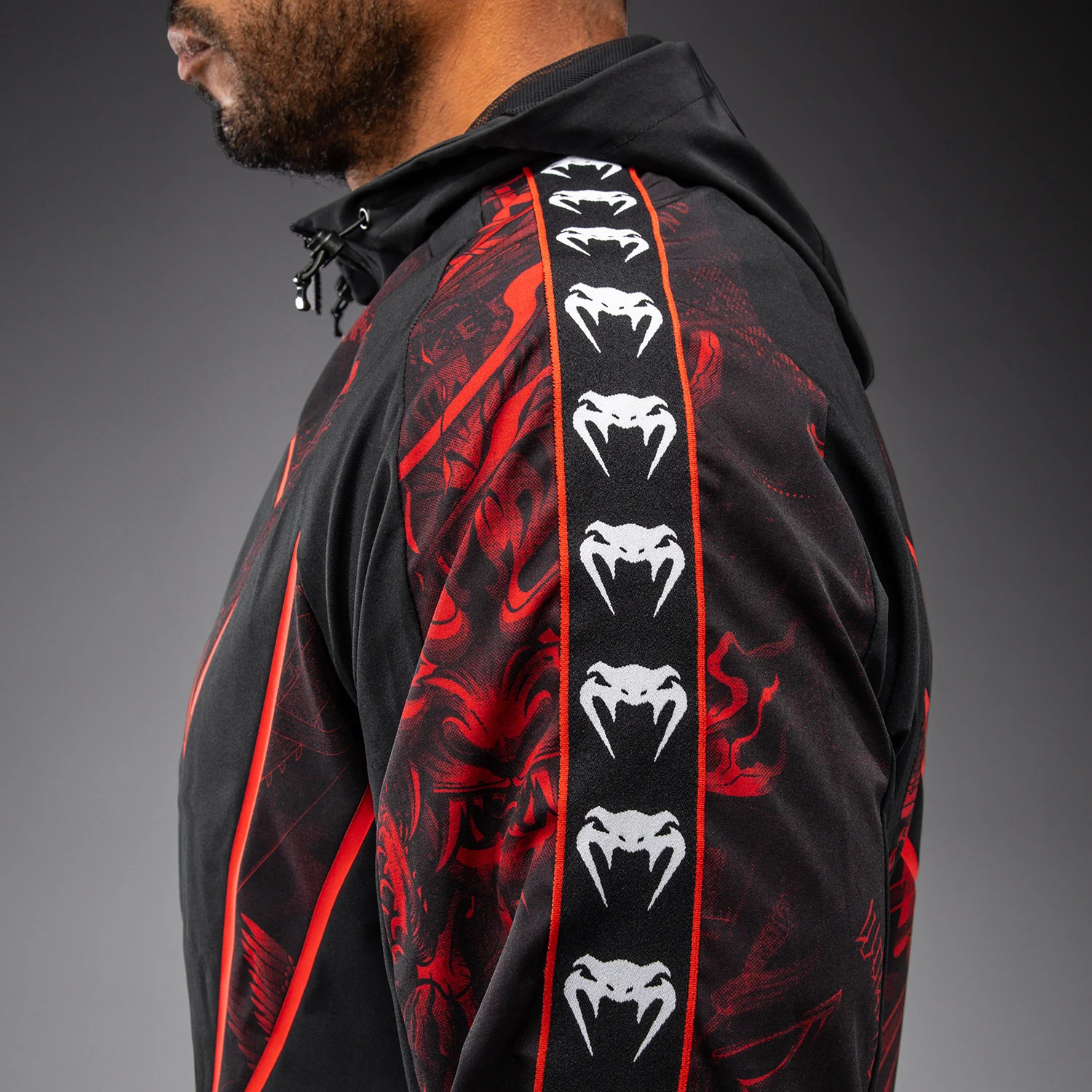Venum 20th Anniversary Chaqueta de Chándal - Negro/Rojo - Image 7
