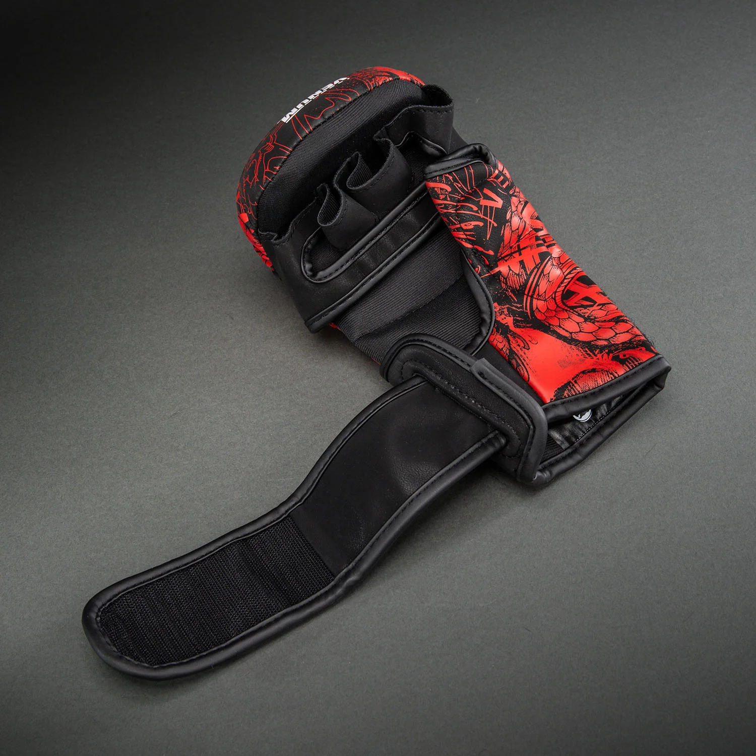 Venum 20th Anniversary Guantes de sparring - Negro/Rojo - Image 5