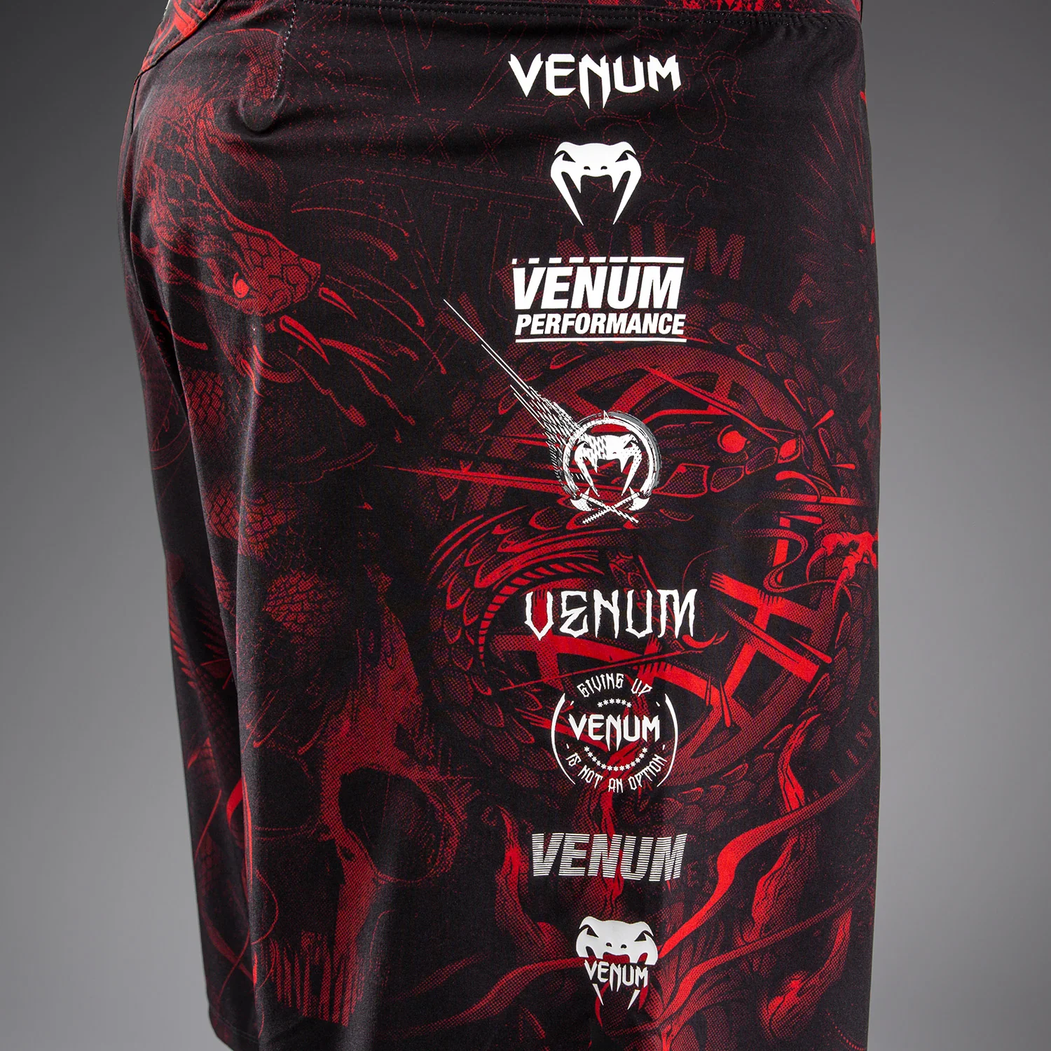 Venum 20th Anniversary Short de Combate - Negro/Rojo - Image 4