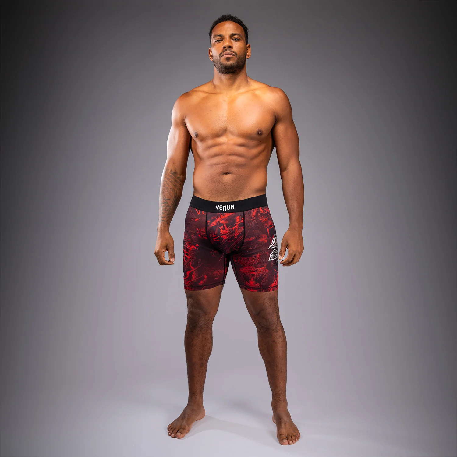 Venum 20th Anniversary Short de Compresión - Negro/Rojo - Image 8