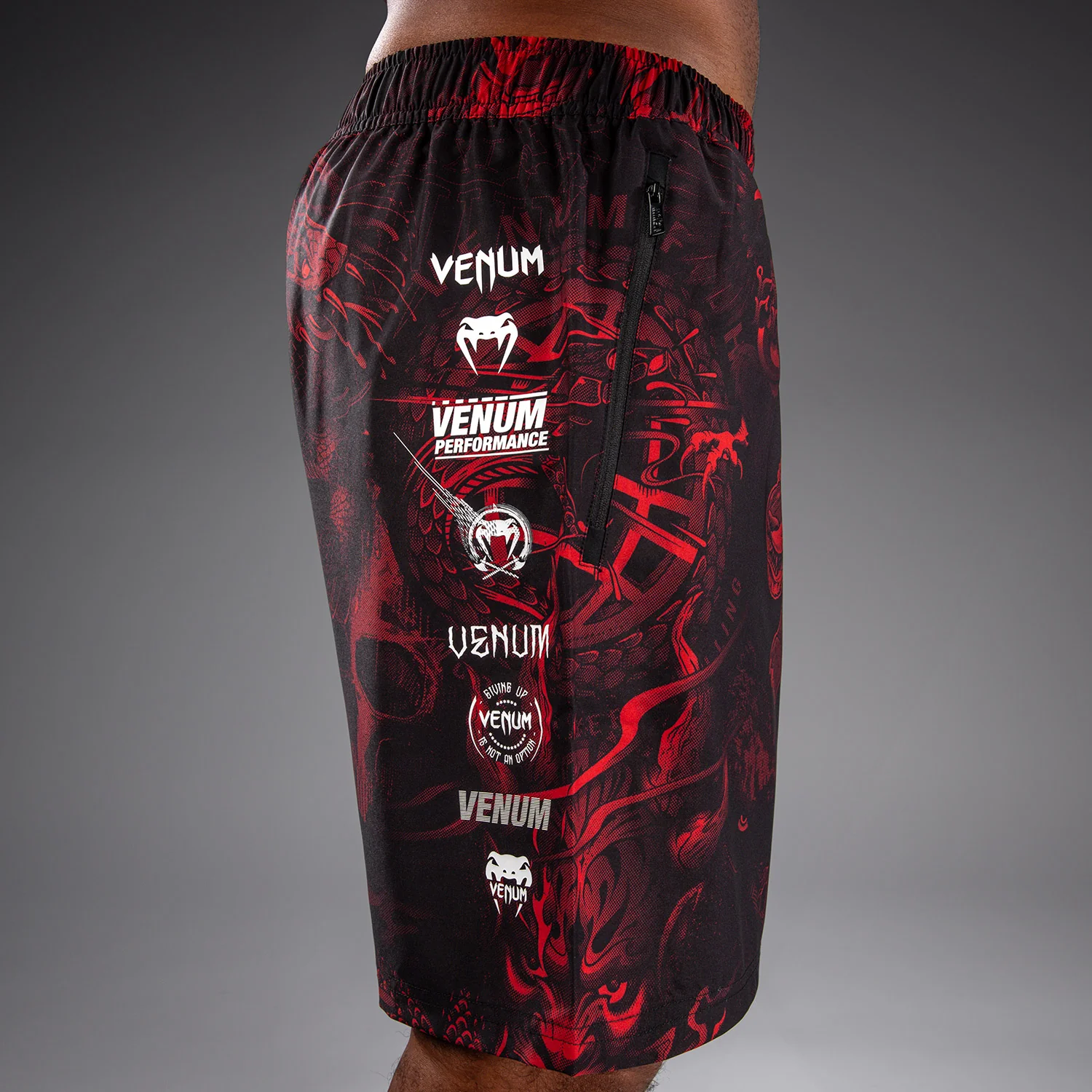 Venum 20th Anniversary Short de Entrenamiento - Negro/Rojo - Image 6