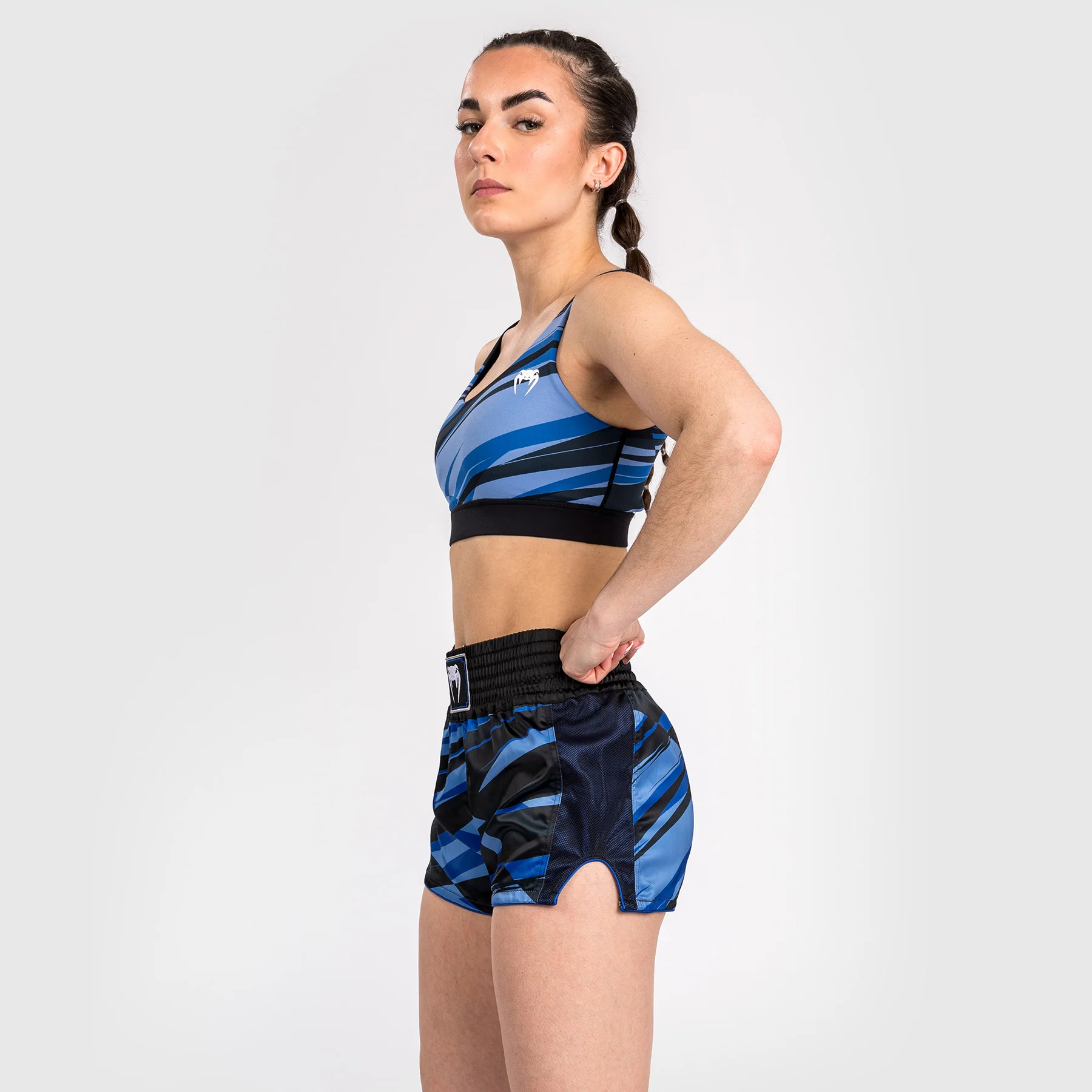 Venum Abyss Pantalones Cortos de Muay Thai para Mujer - Azul Sombra - Image 3