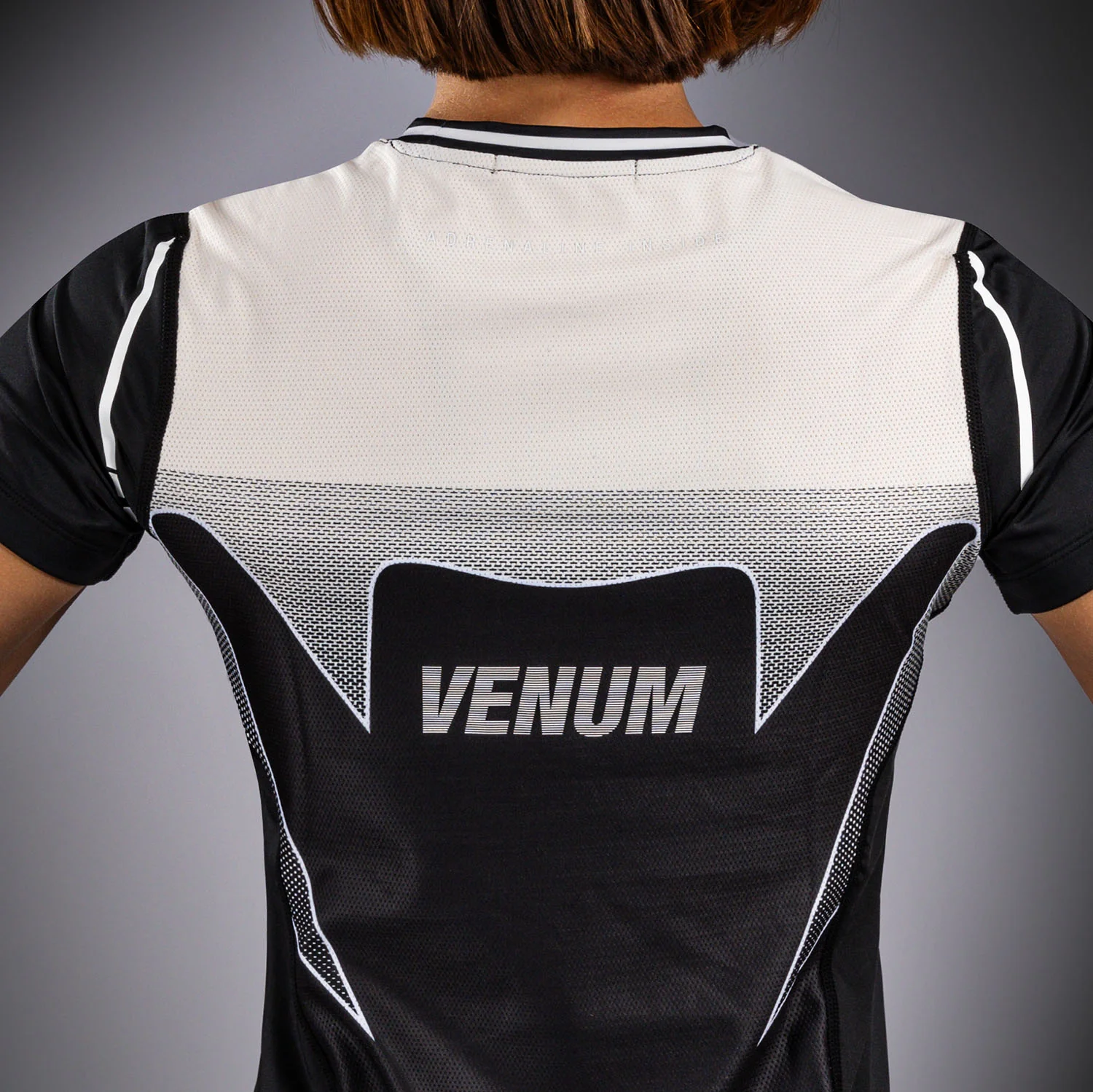 Venum Adrenaline Camiseta Dry-Tech para Mujer – Negro/Marfil - Image 3
