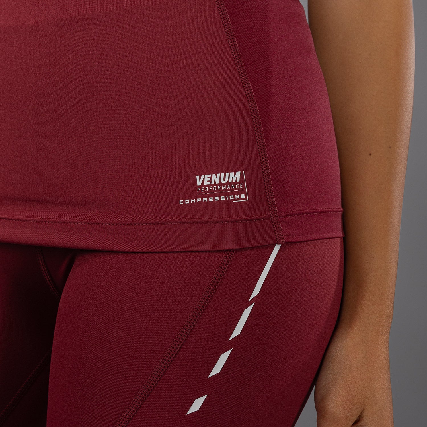 Venum Adrenaline Camiseta Dry Tech Sin Mangas Mujer – Burdeos/Rosa - Image 5