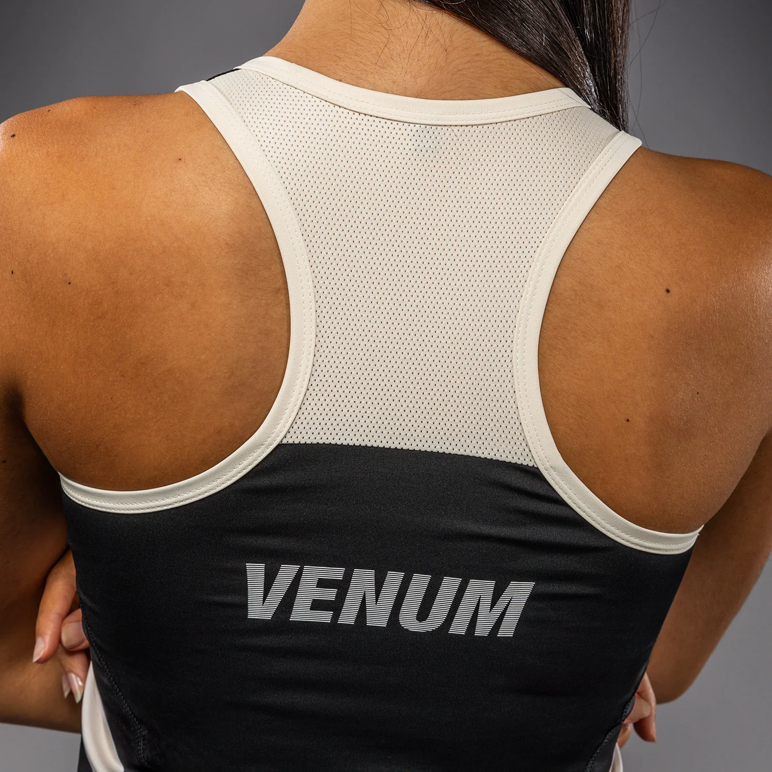 Venum Adrenaline Camiseta Dry Tech Sin Mangas Mujer – Negro/Marfil - Image 5