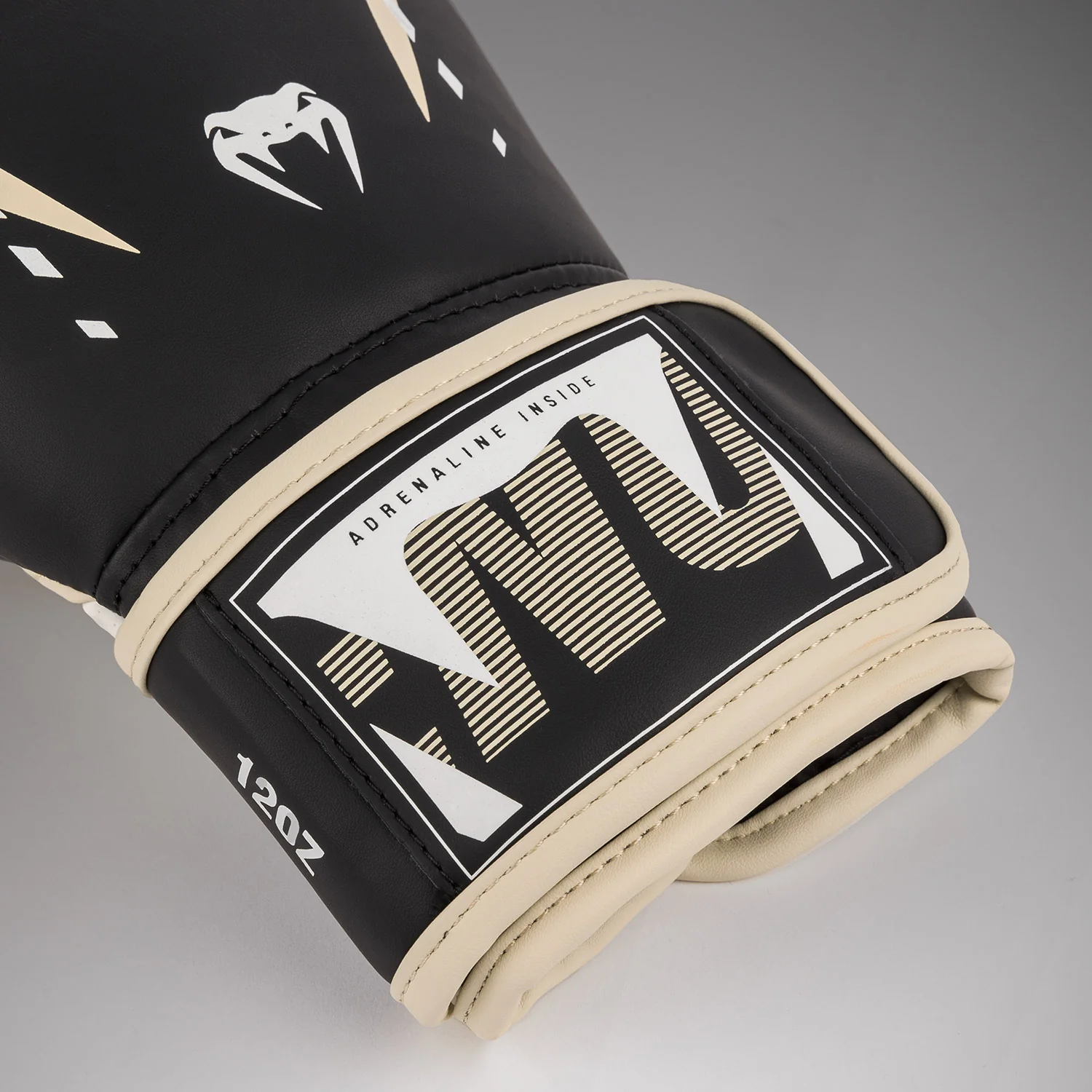 Venum Adrenaline Guantes de Boxeo – Negro/Marfil - Image 3