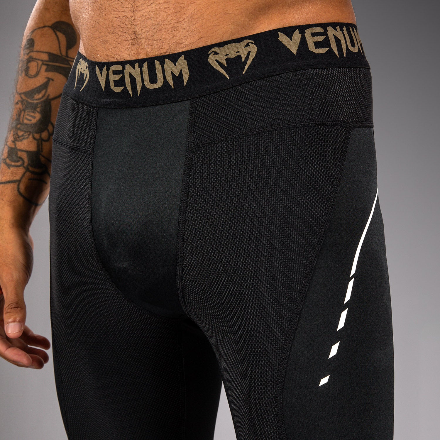 Venum Adrenaline Pantalones Compresivos – Negro/Arena - Image 5