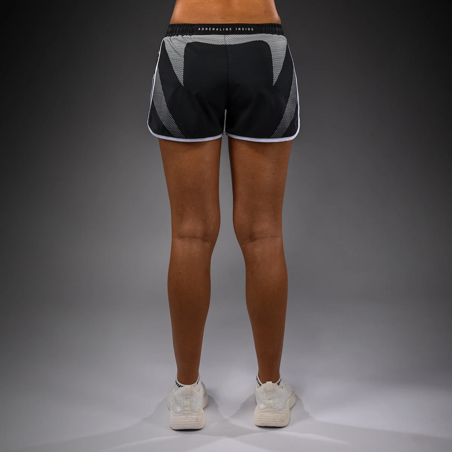 Venum Adrenaline Pantalones Cortos de Entrenamiento para Mujer – Negro/Marfil - Image 4