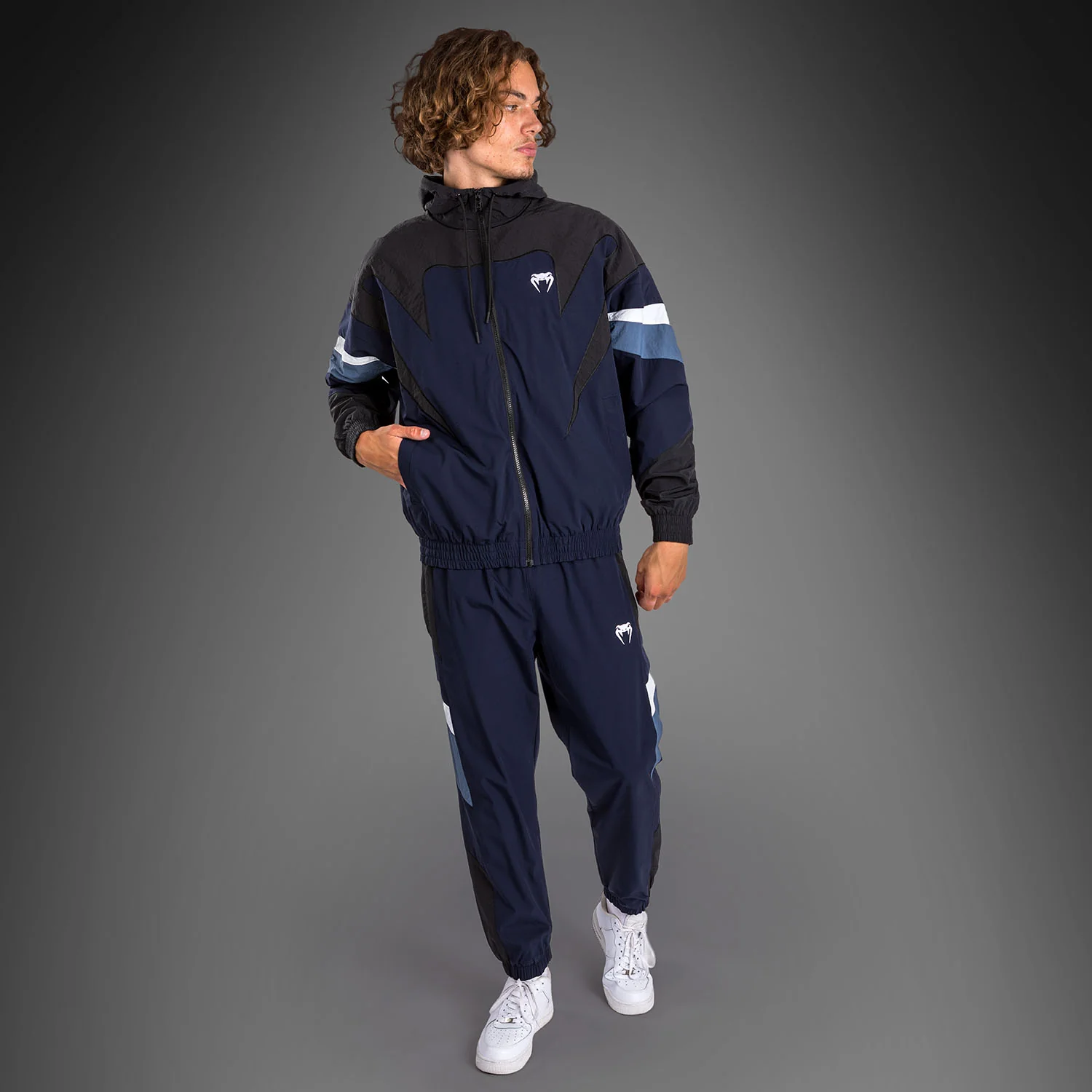 Venum Attack 90 Chaqueta de chándal - Azul Marino - Image 10