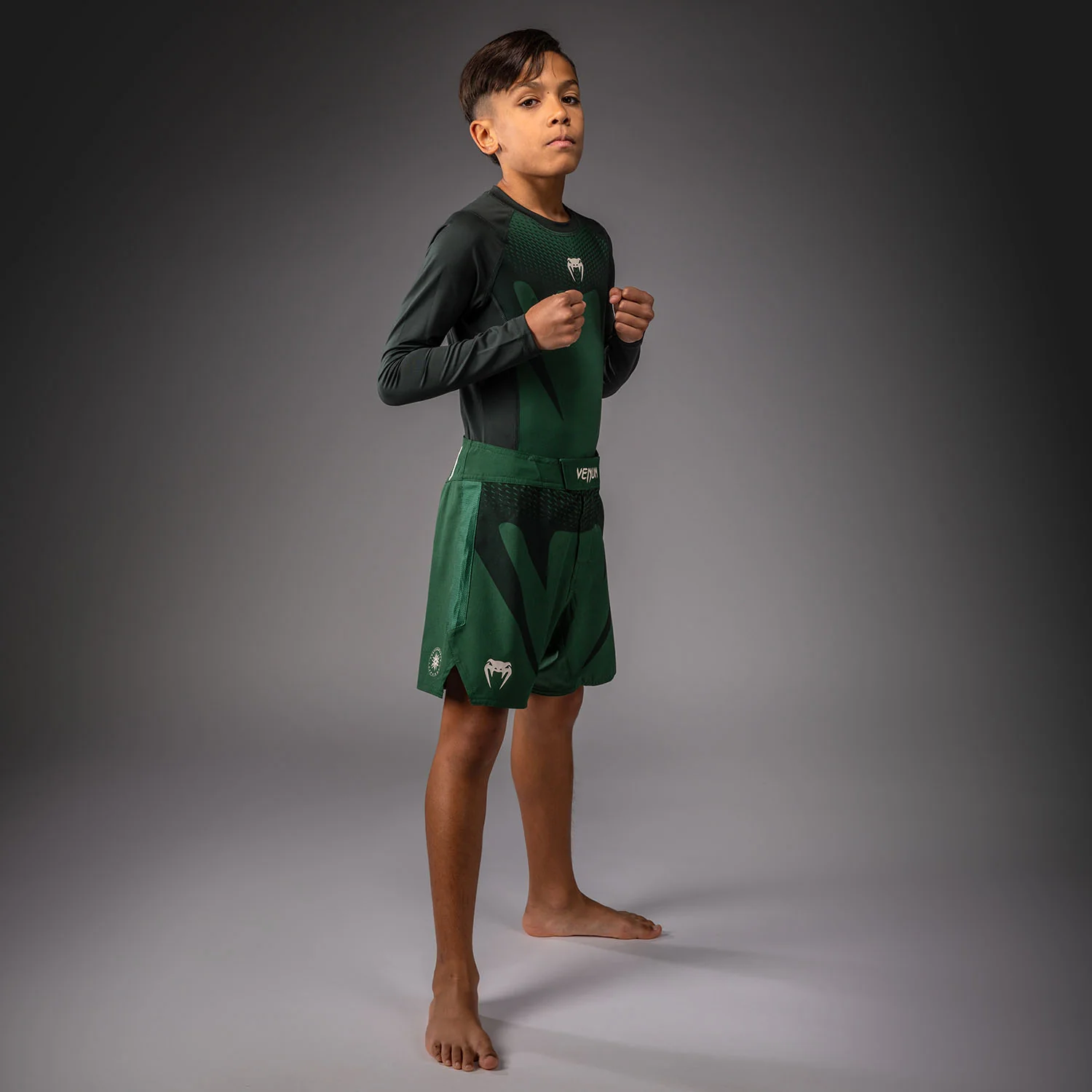 Venum Attack Fightshorts Niños - Verde Bosque/ Blanco Roto - Image 7