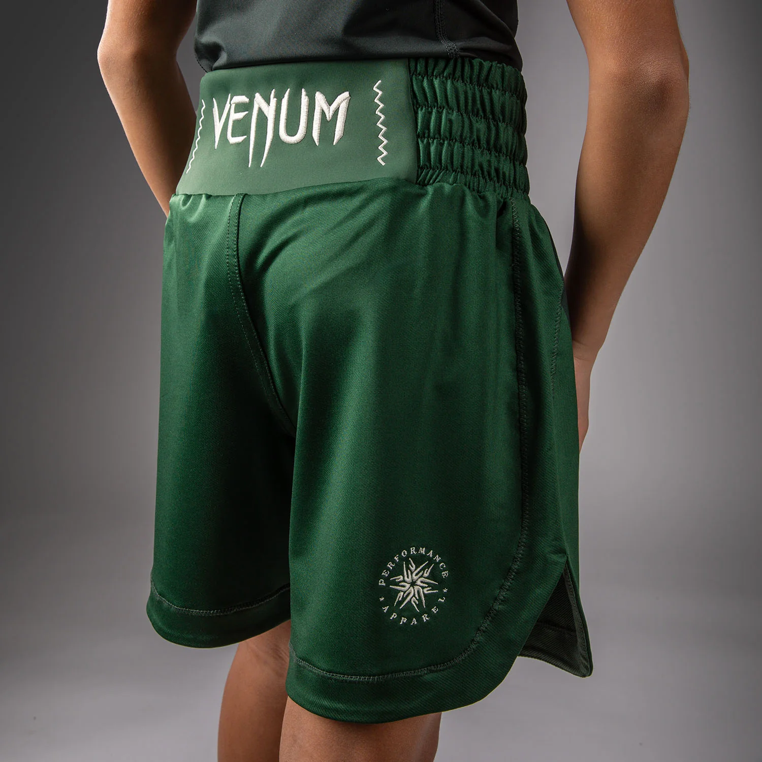 Venum Attack Pantalones Cortos de Boxeo Infantil - Verde Bosque/ Blanco Roto - Image 6