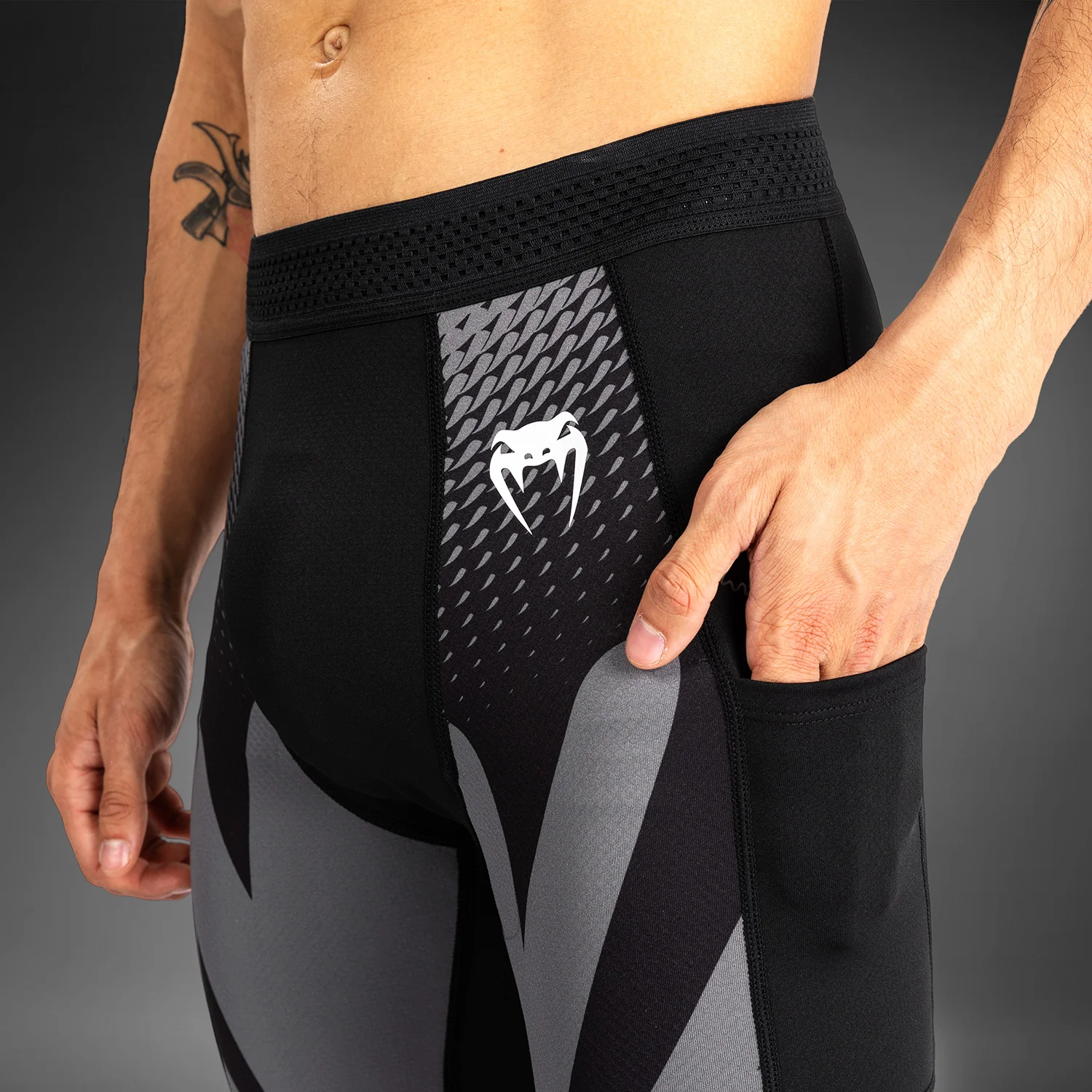 Venum Attack Pantalones de Compresión para Hombre - Negro - Image 3