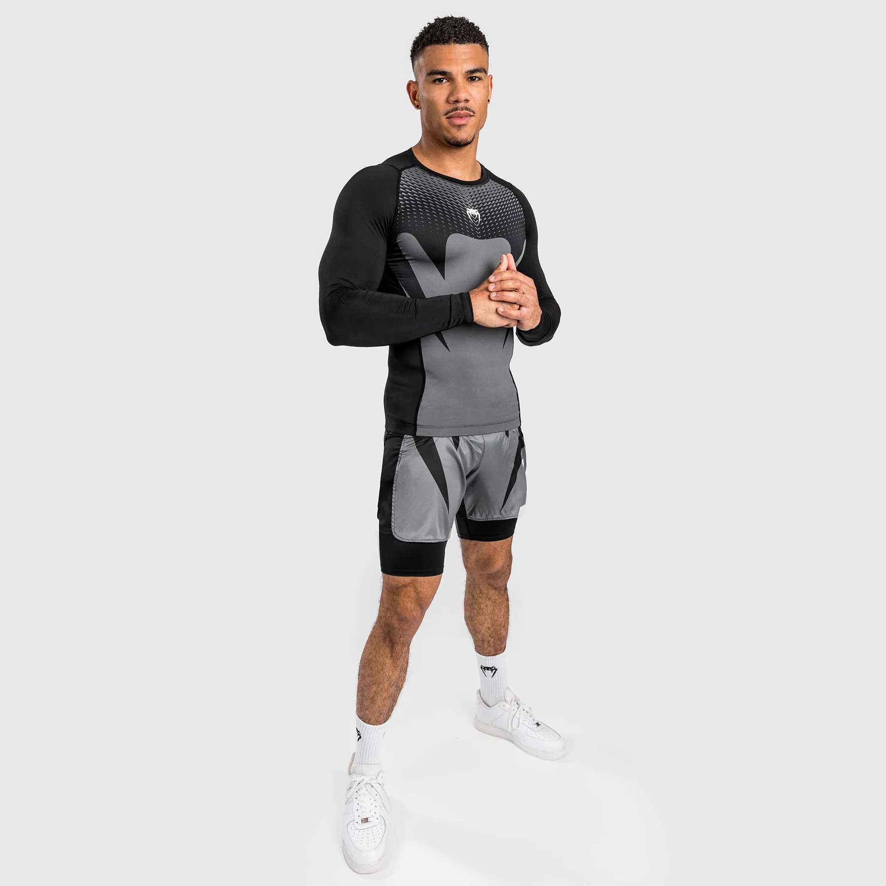 Venum Attack Rashguard de Manga Larga para Hombre - Negro/Gris - Image 2