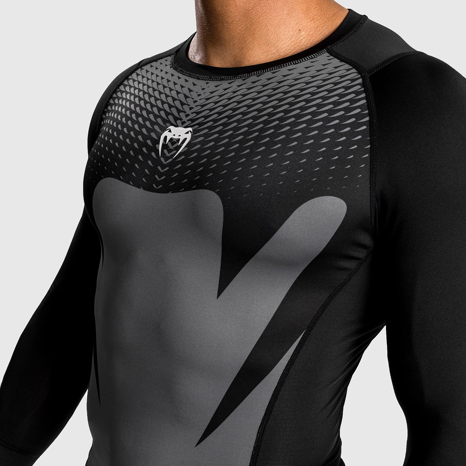 Venum Attack Rashguard de Manga Larga para Hombre - Negro/Gris - Image 5