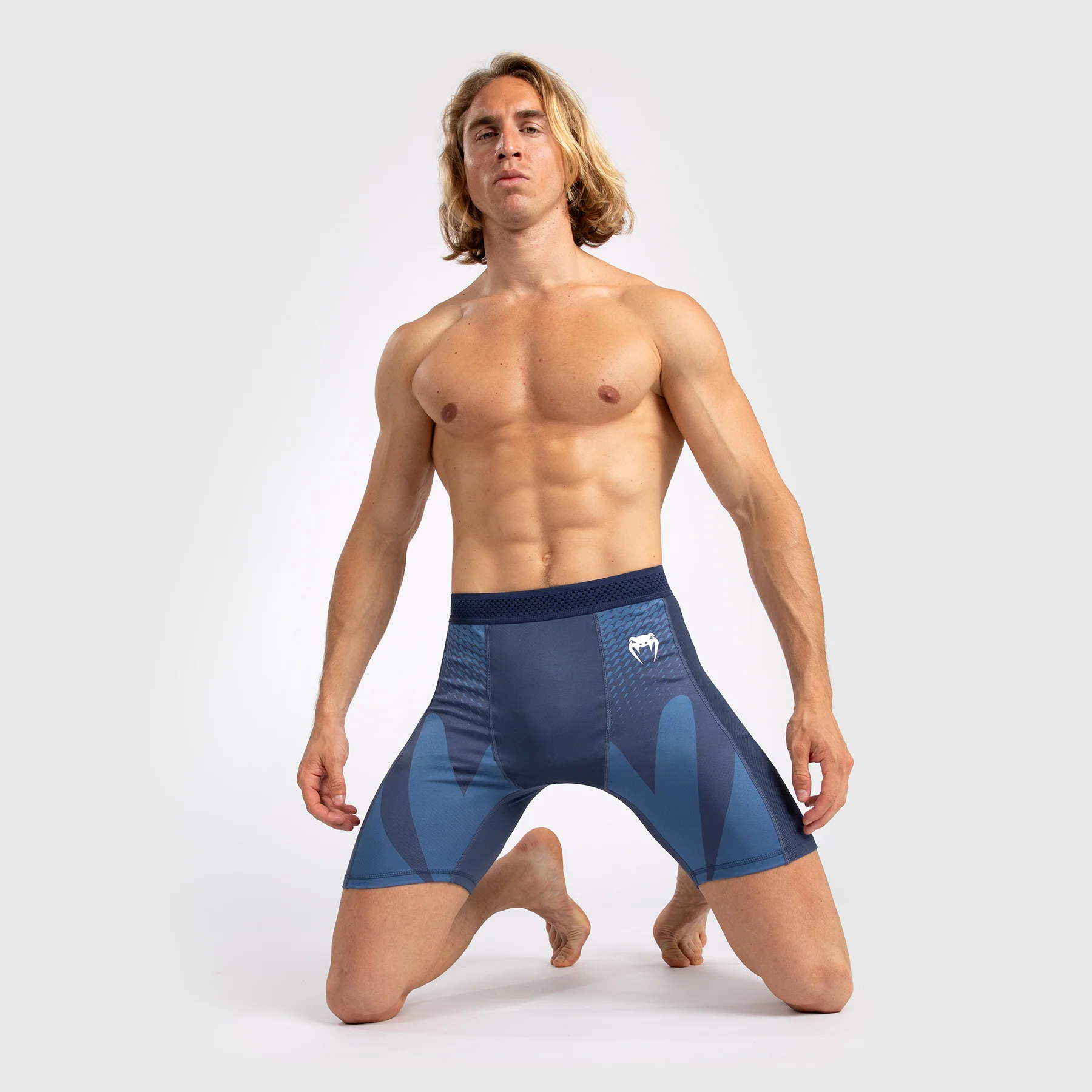 Venum Attack Vale Tudo Short para Hombre - Azul Marino - Image 6