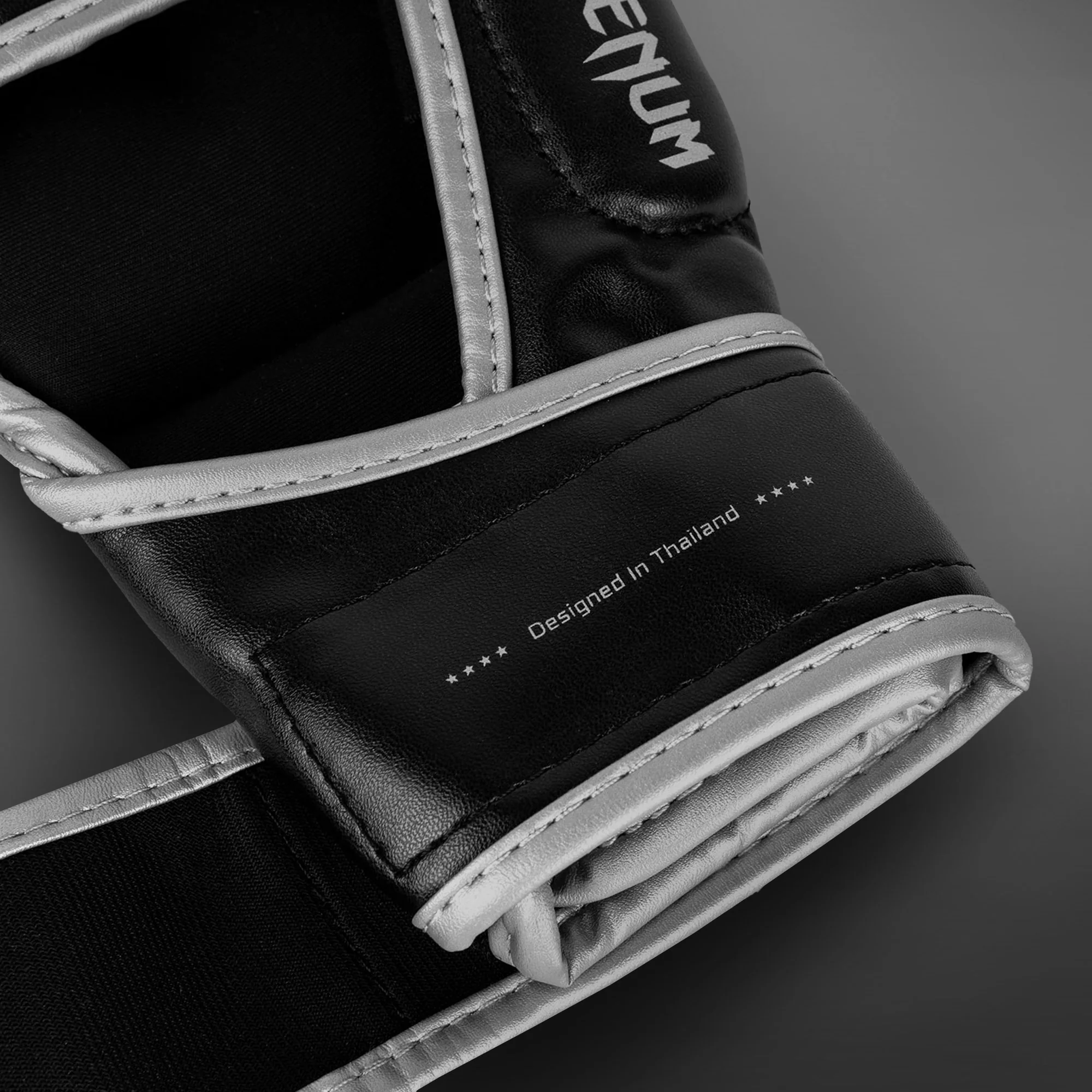 Venum Challenger 2.0 Guantes de MMA - Negro/Plata - Image 5