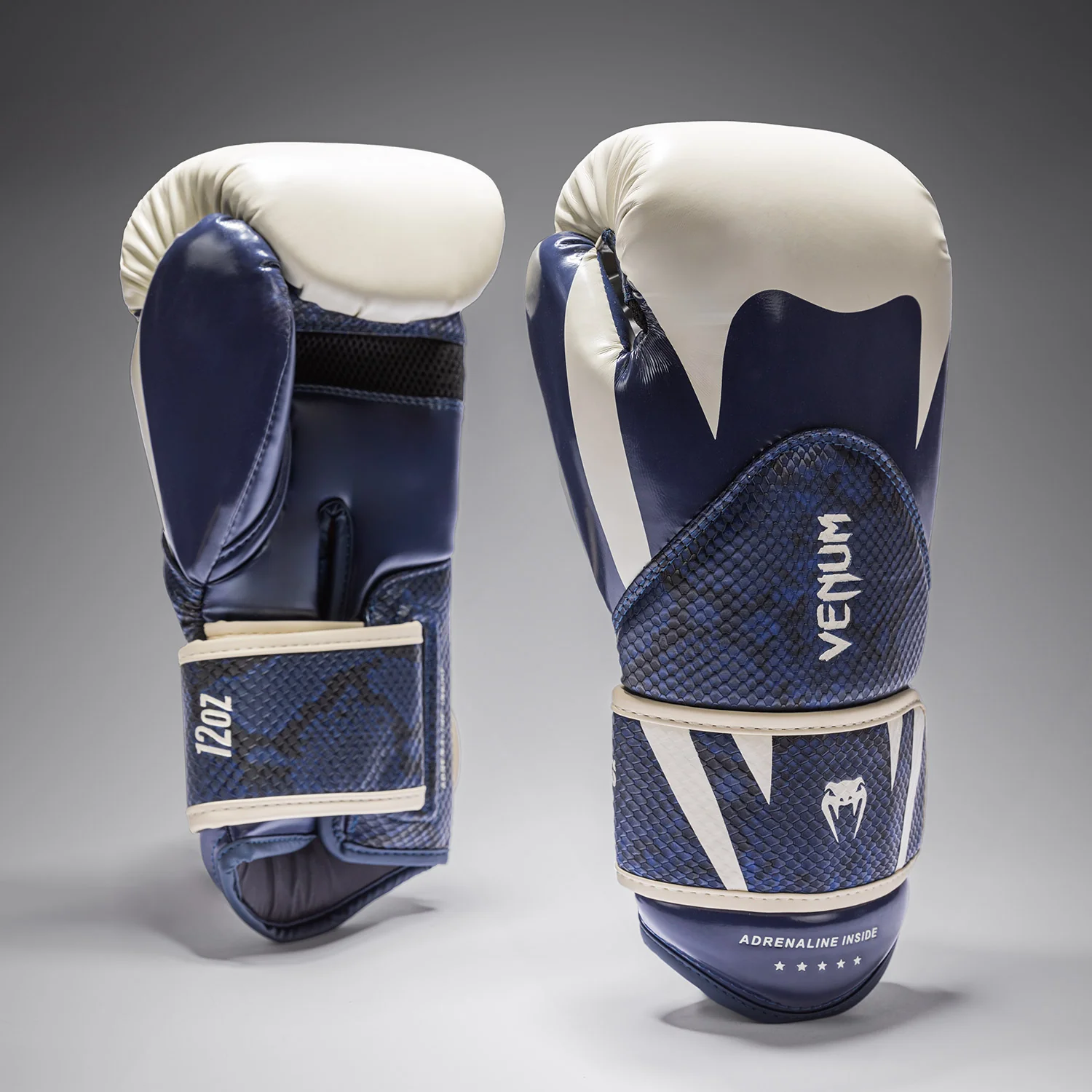 Venum Challenger 4.0 Scales Guantes de Boxeo – Azul Medianoche - Image 2