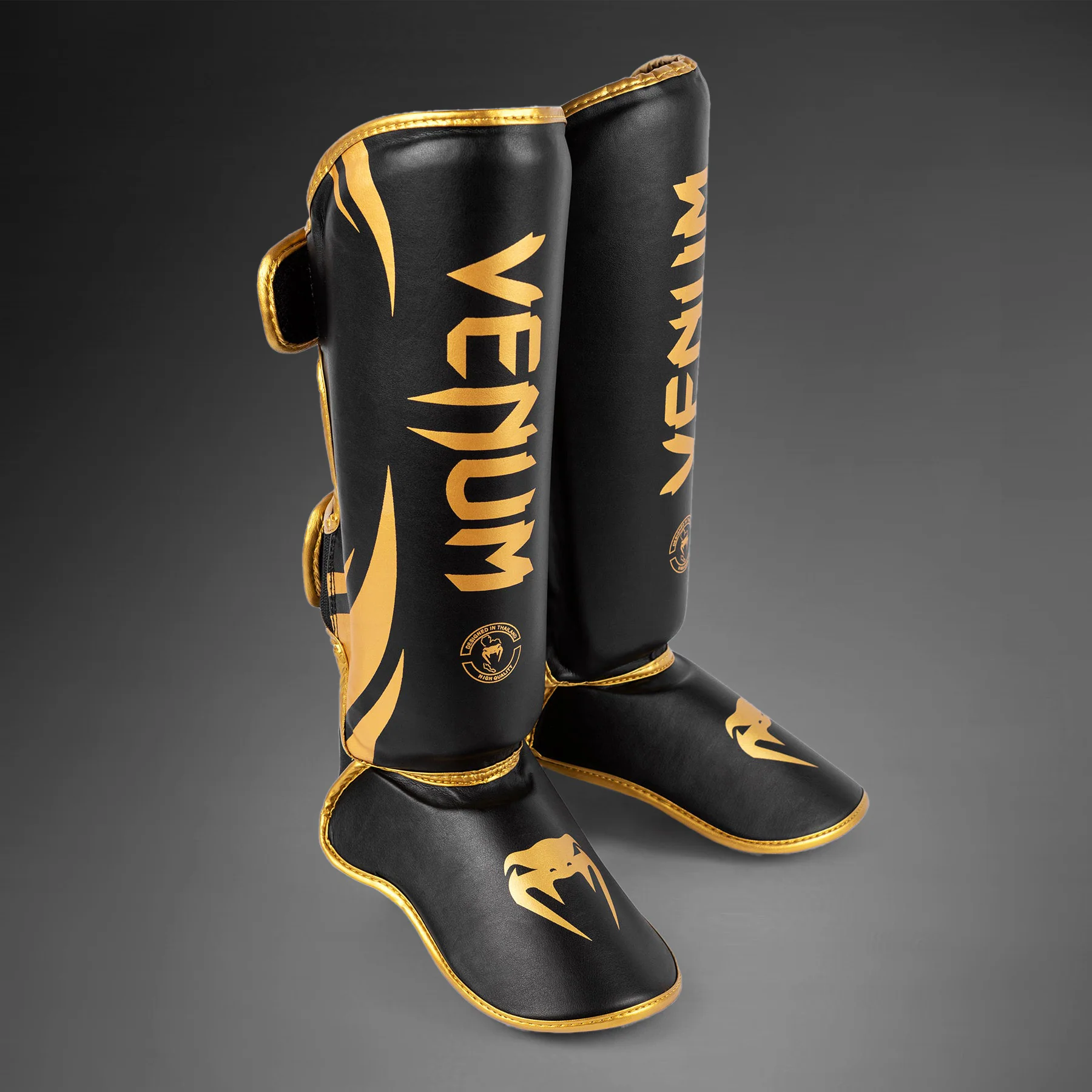 Venum Challenger Espinilleras de pie - Negro/Oro - Image 3
