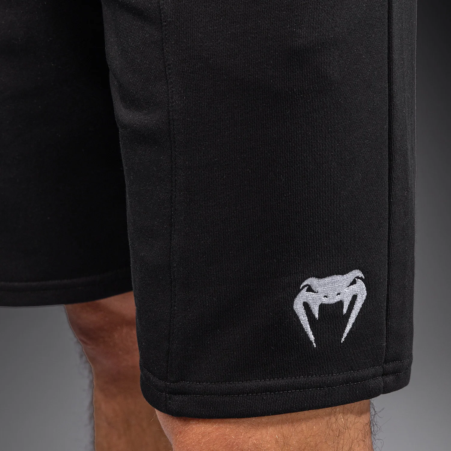 Venum Classic Fleece Short de Algodón - Negro - Image 5
