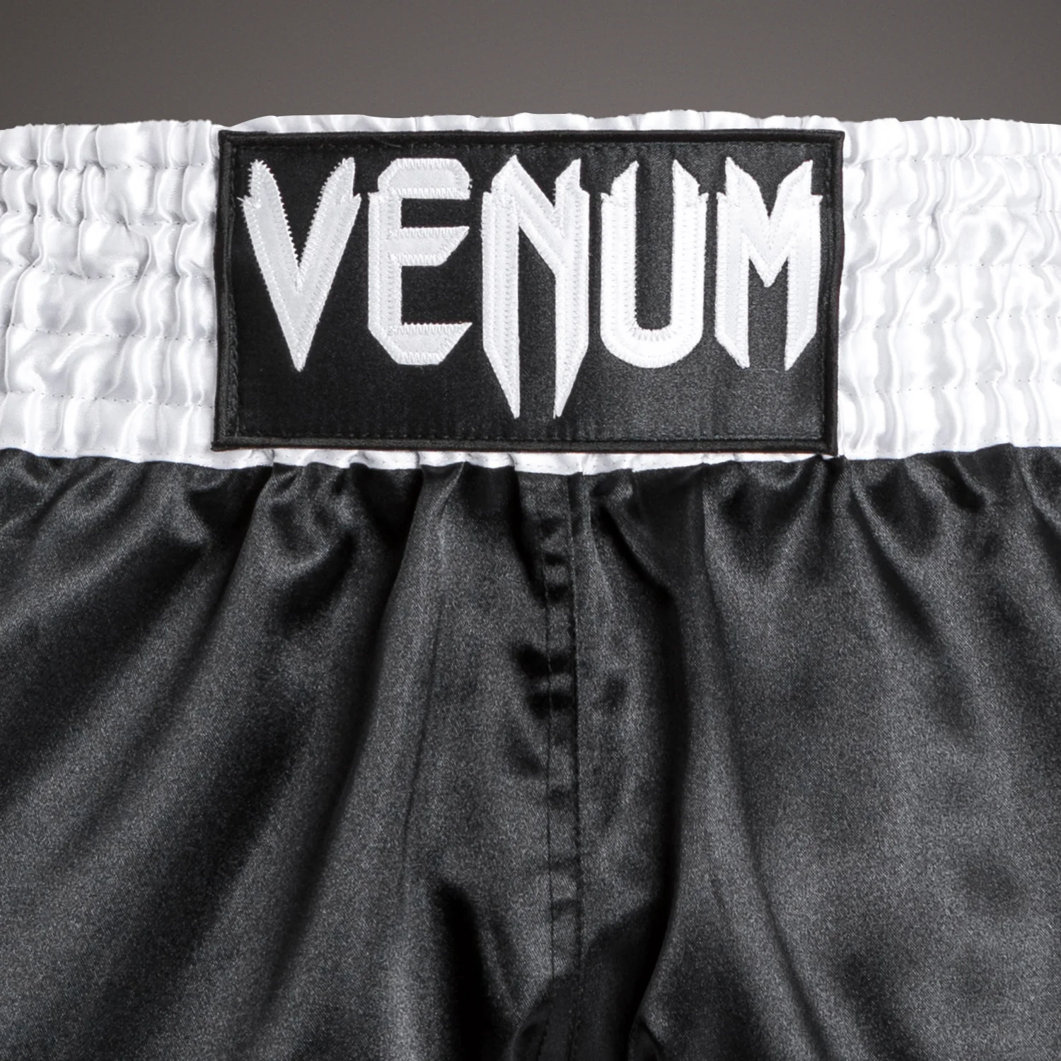 Venum Classic - Muay Thai Short Blanco/Negro/Blanco - Image 4