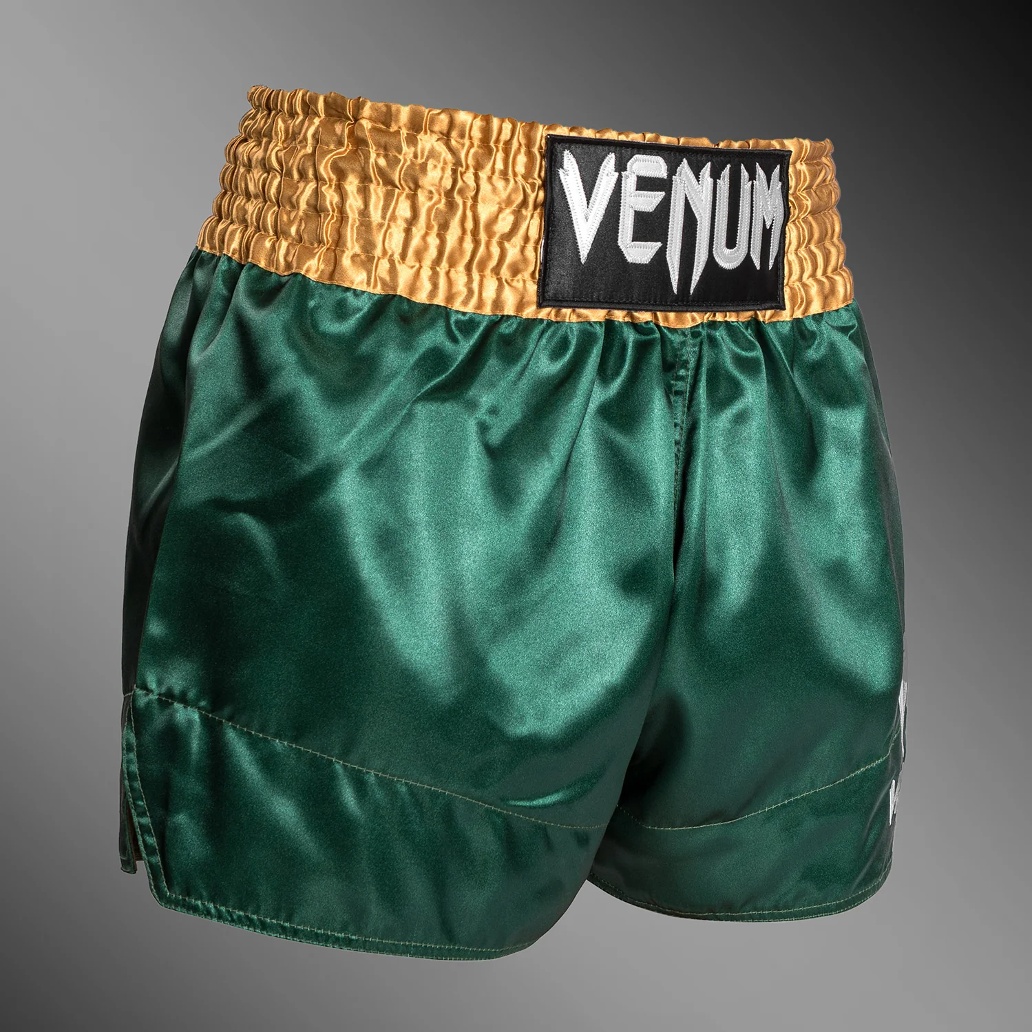 Venum Classic - Muay Thai Short - Verde/Dorado/Blanco - Image 3