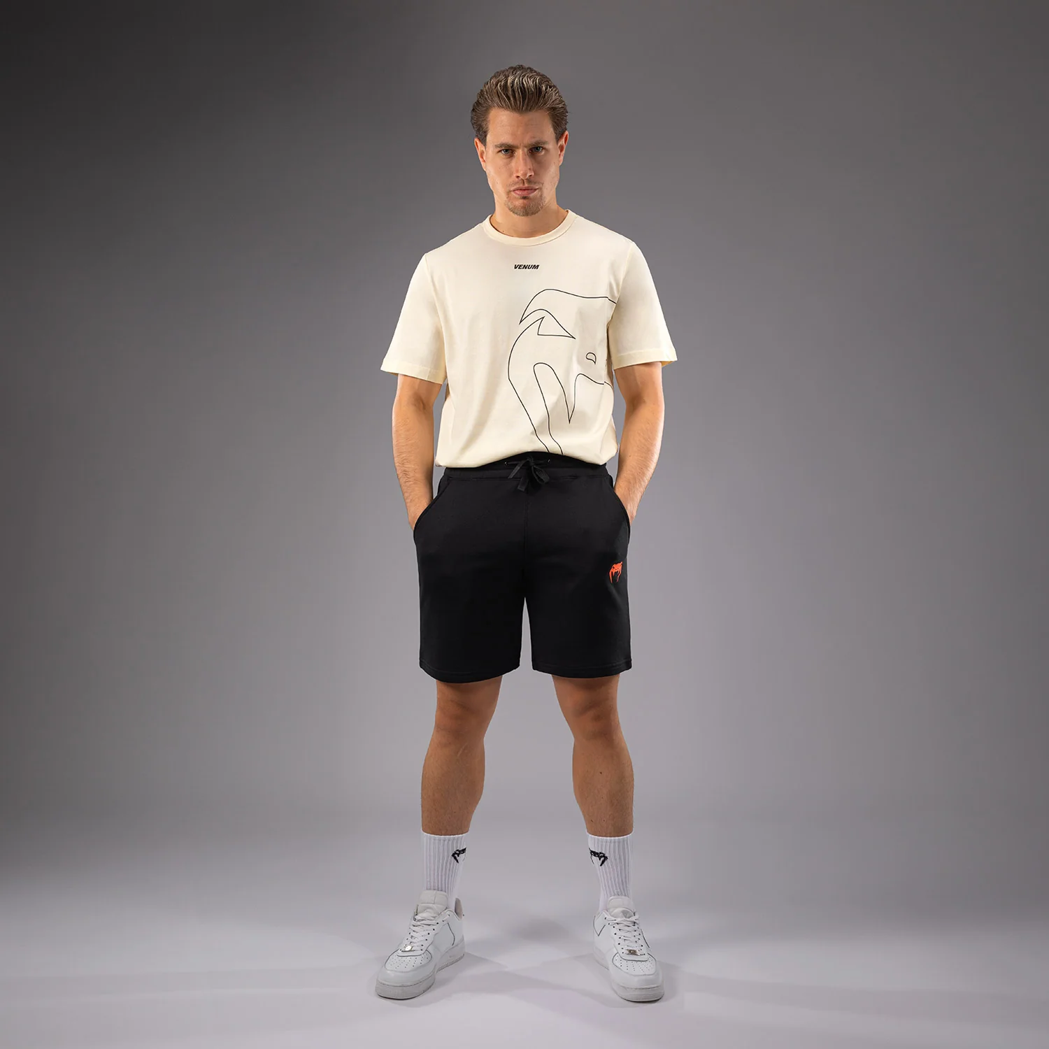 Venum Classic Pantalones Cortos Clásicos - Negro - Image 2