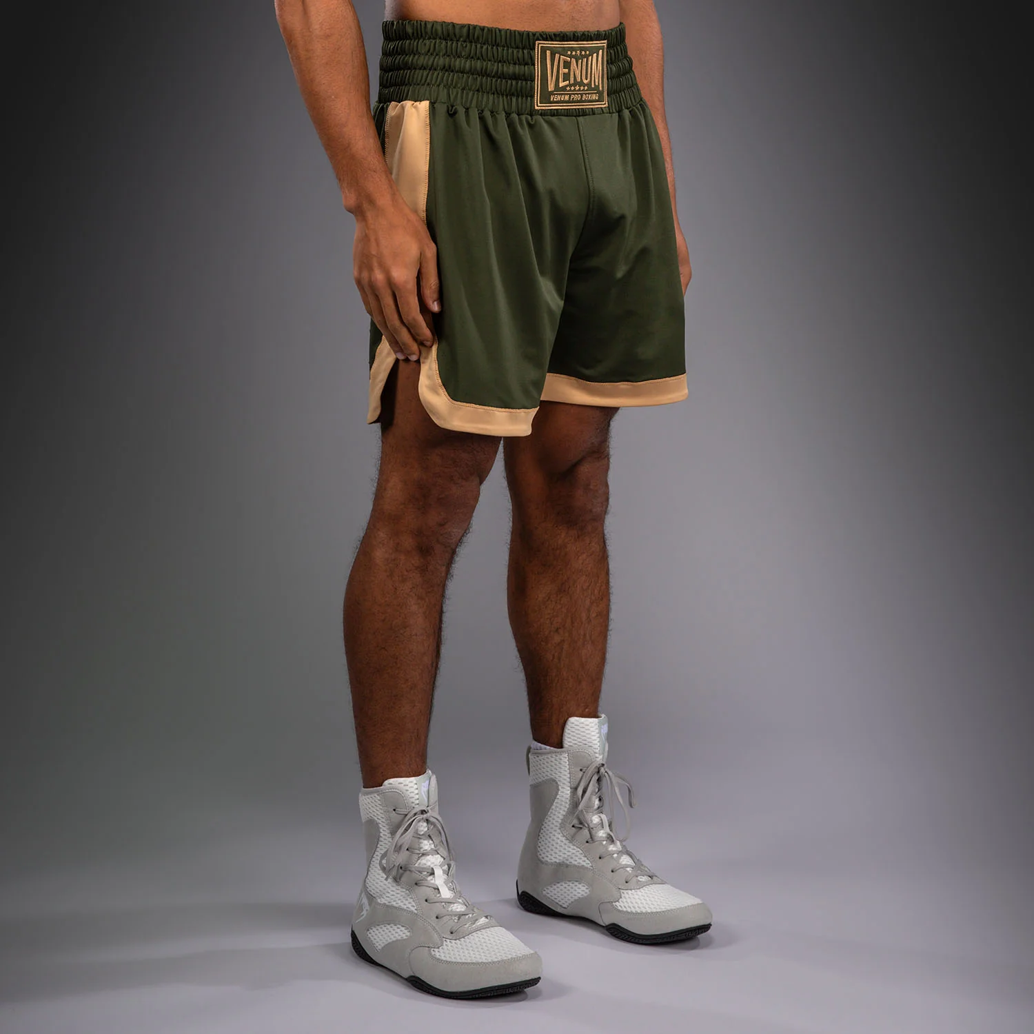 Venum Classic Short de Boxeo - Verde Militar/Arena - Image 2
