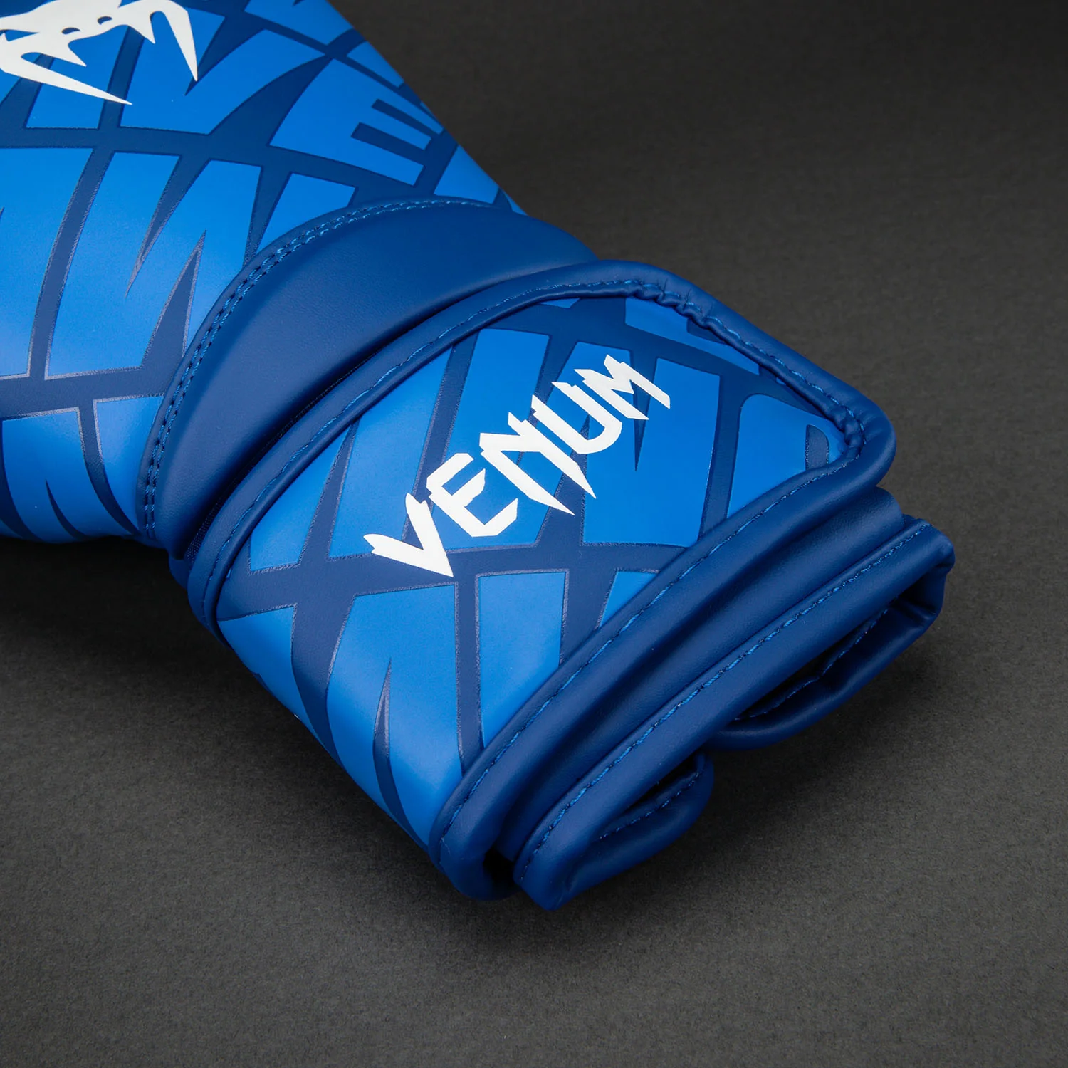 Venum Contender 1.5 XT 3D Guantes de Boxeo – Azul Real/Blanco - Image 3