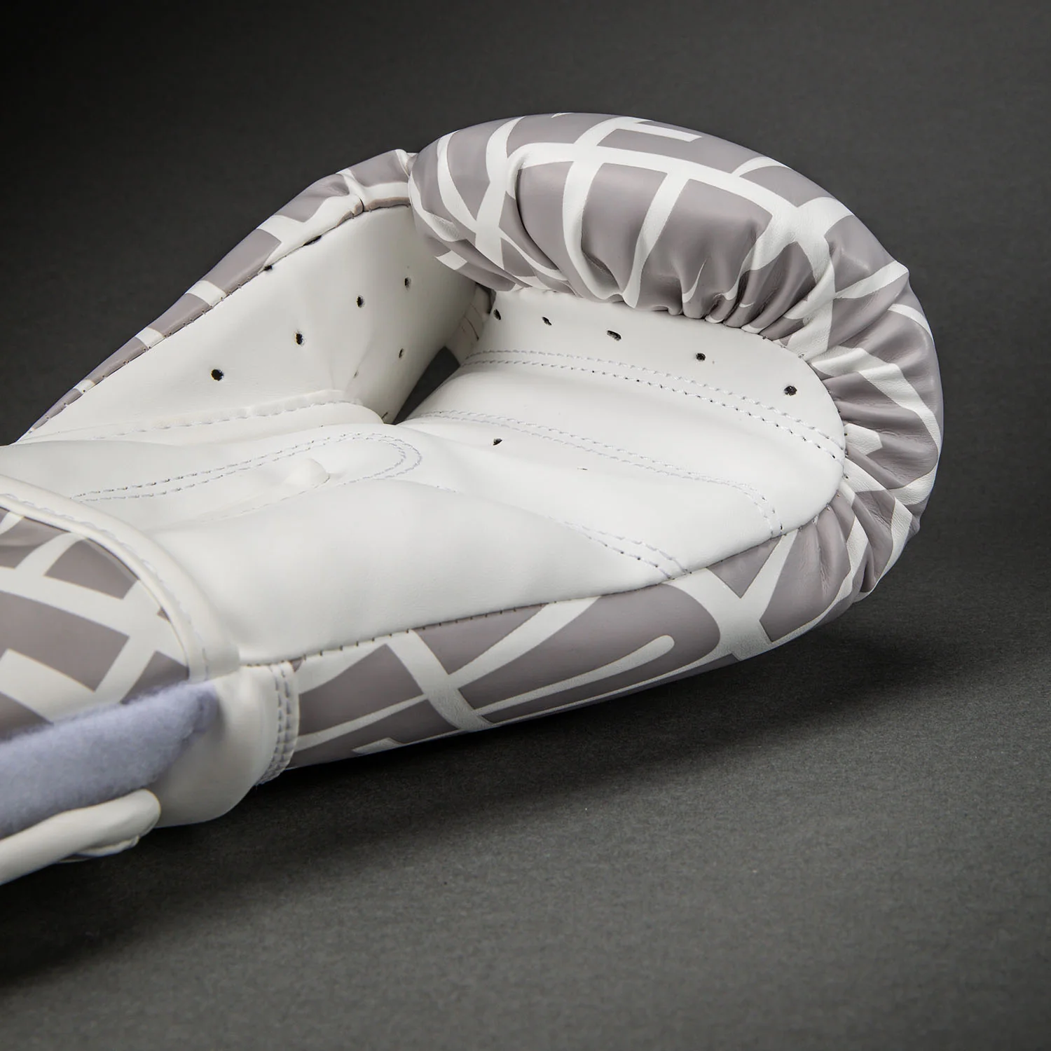 Venum Contender 1.5 XT 3D Guantes de Boxeo – Blanco/Oro - Image 4