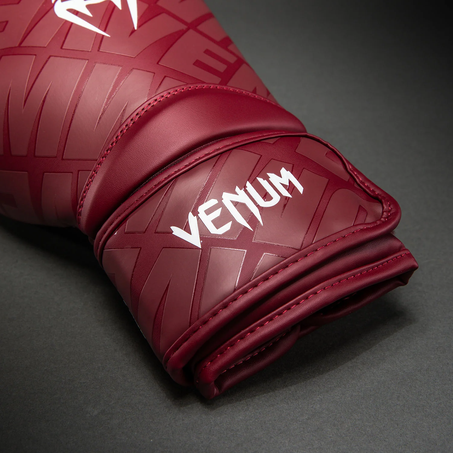 Venum Contender 1.5 XT 3D Guantes de Boxeo – Rojo Oscuro - Image 3