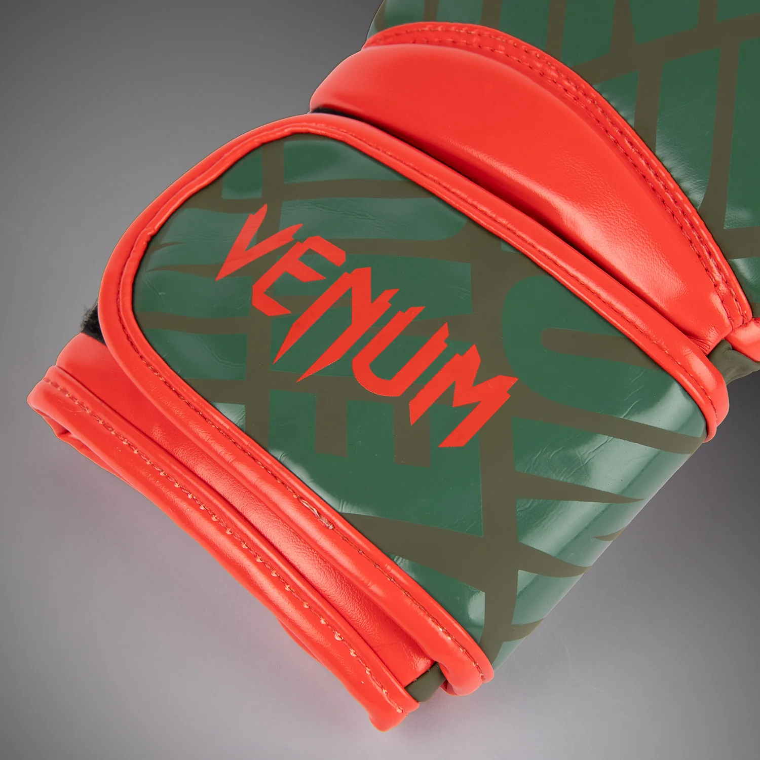 Venum Contender 1.5 XT Guantes de Boxeo Niños - Verde Ejército - Image 5