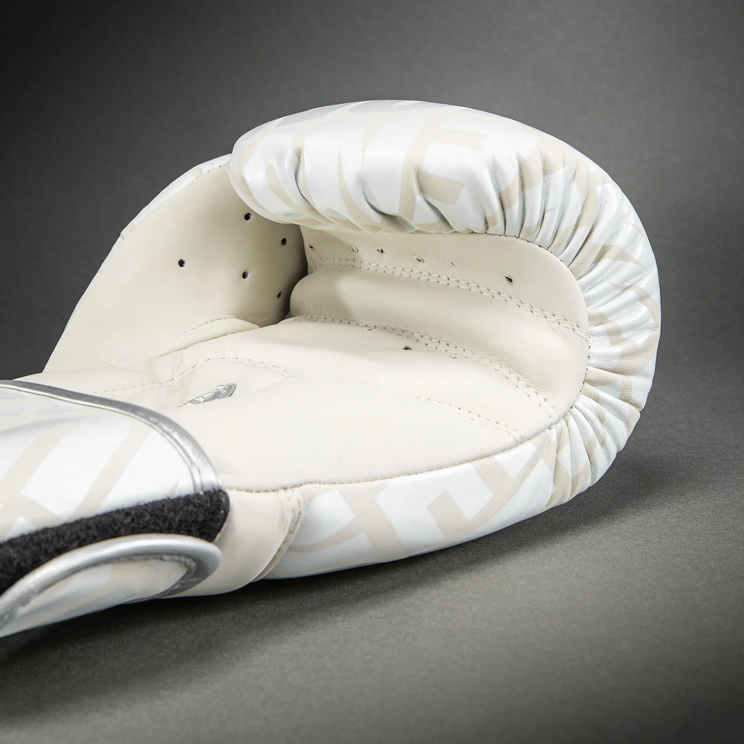 Venum Contender 1.5XT Guantes de Boxeo - Beige Claro/Cream Blanco - Image 4